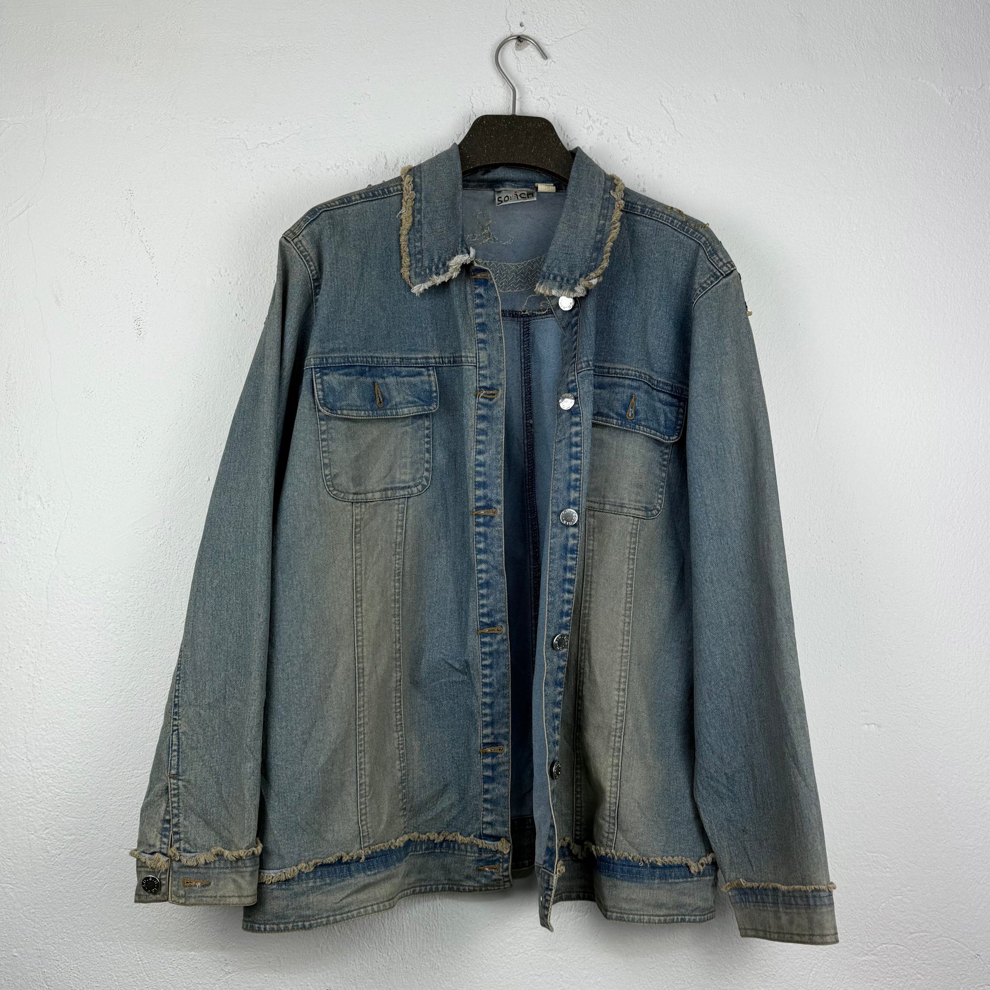 Kuratierter Vintage Onlineshop nachhaltige Secondhand Kleidung online kaufen, Online Shop Vintage, Vintage Online Shop, Second Hand Online Shop, gebraucht, zweite Hand, reused, preloved, Y2K, thriftshop, thriftstore, thrifting, thrift shop, thrift store