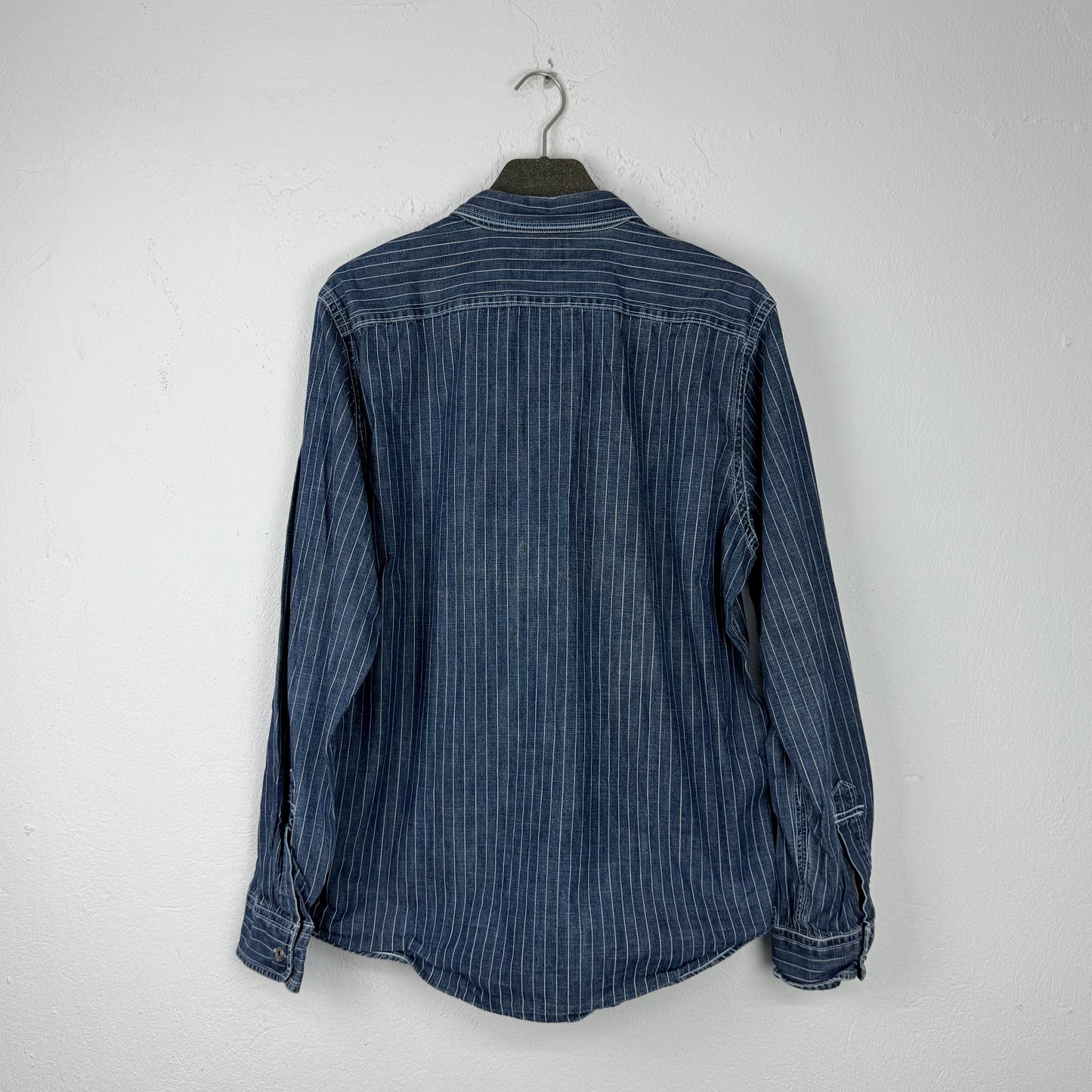 Kuratierter Vintage Onlineshop nachhaltige Secondhand Kleidung online kaufen, Online Shop Vintage, Vintage Online Shop, Second Hand Online Shop, gebraucht, zweite Hand, reused, preloved, Y2K, thriftshop, thriftstore, thrifting, thrift shop, thrift store