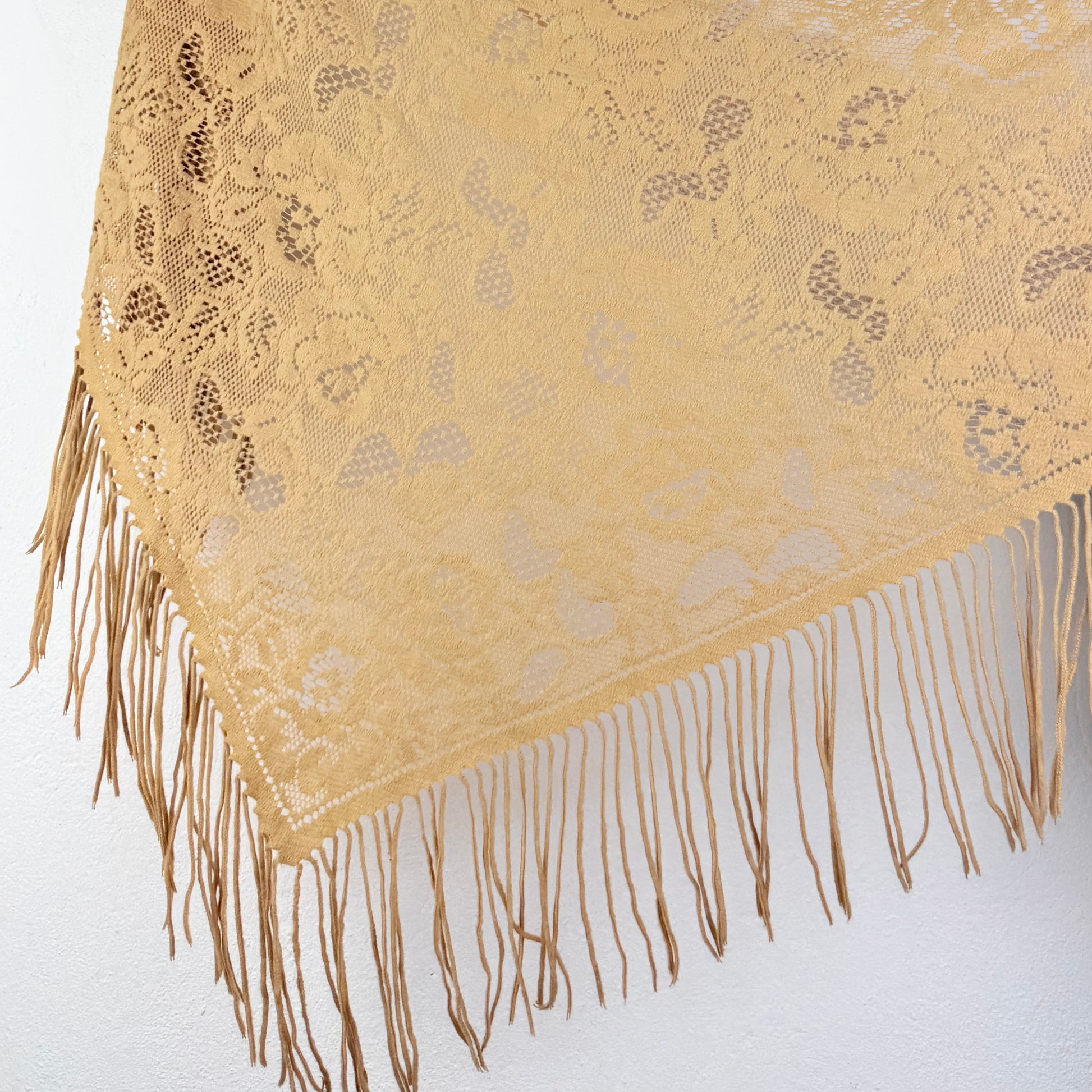 Kuratierter Vintage Onlineshop nachhaltige Secondhand Kleidung online kaufen, Online Shop Vintage, Vintage Online Shop, Second Hand Online Shop, gebraucht, zweite Hand, reused, preloved, Y2K, thriftshop, thriftstore, thrifting, thrift shop, thrift store, Festival, Häkel, Boho
