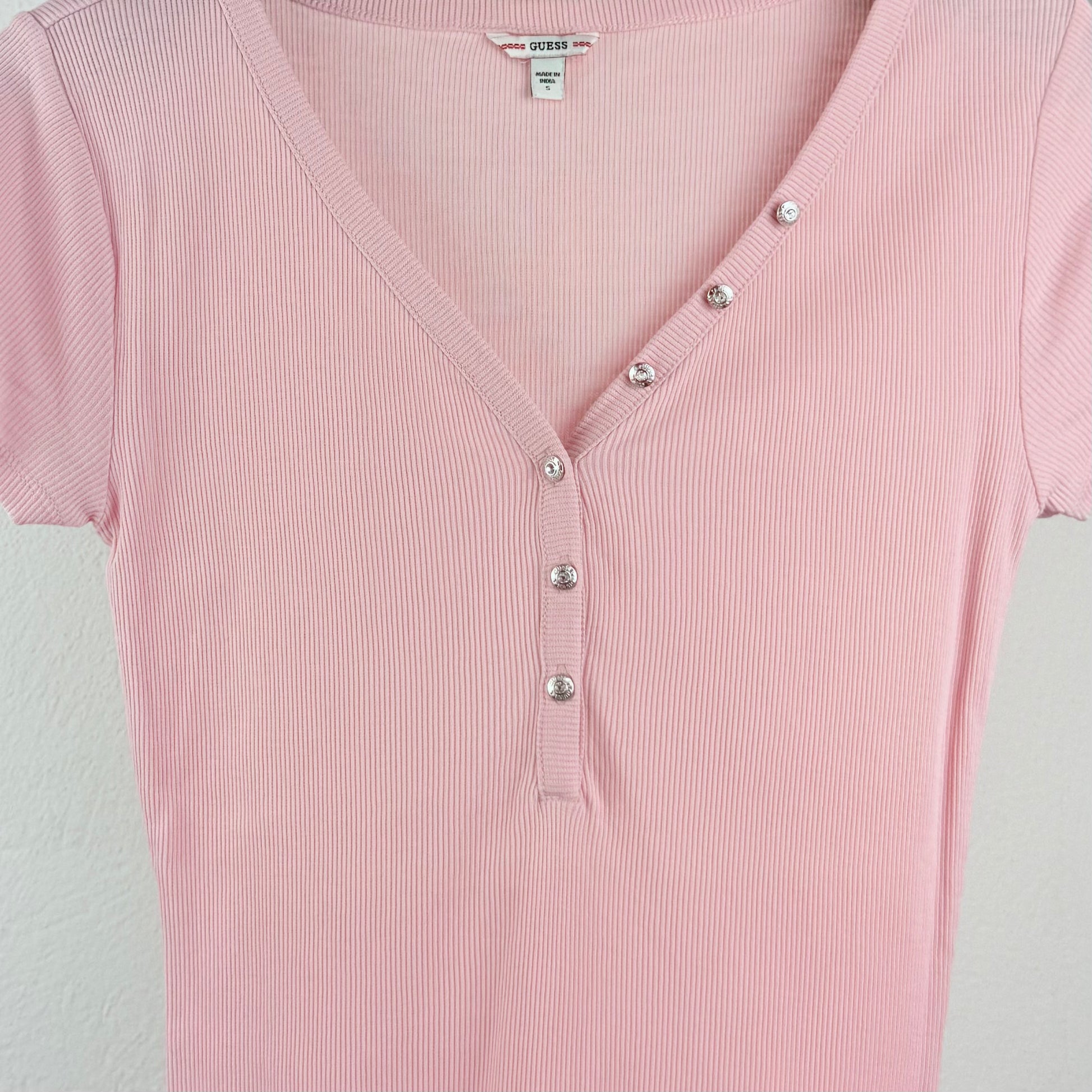 Kuratierter Vintage Onlineshop nachhaltige Secondhand Kleidung online kaufen, Online Shop Vintage, Vintage Online Shop, Second Hand Online Shop, gebraucht, zweite Hand, reused, preloved, Y2K, thriftshop, thriftstore, thrifting, thrift shop, thrift store
