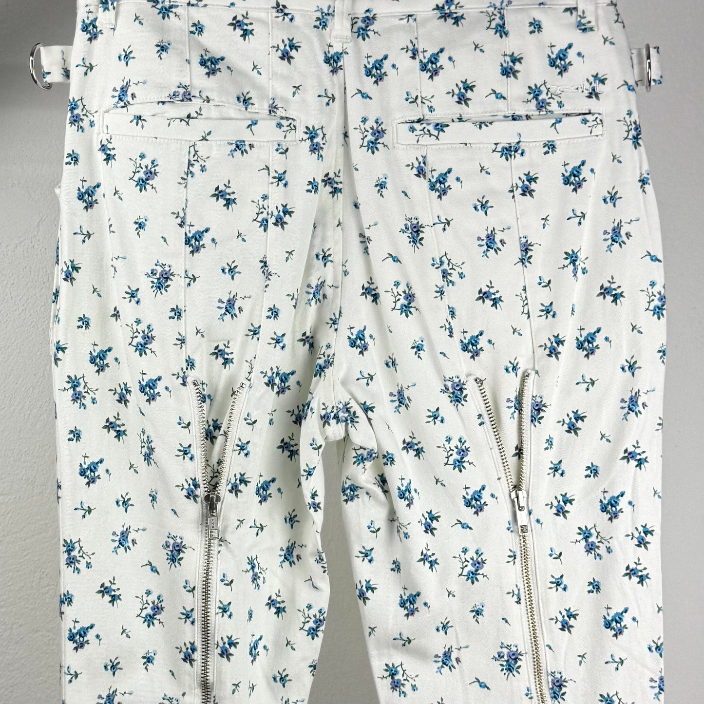 Kuratierter Vintage Onlineshop nachhaltige Secondhand Kleidung online kaufen, Online Shop Vintage, Vintage Online Shop, Second Hand Online Shop, gebraucht, zweite Hand, reused, preloved, Y2K, thriftshop, thriftstore, thrifting, thrift shop, thrift store