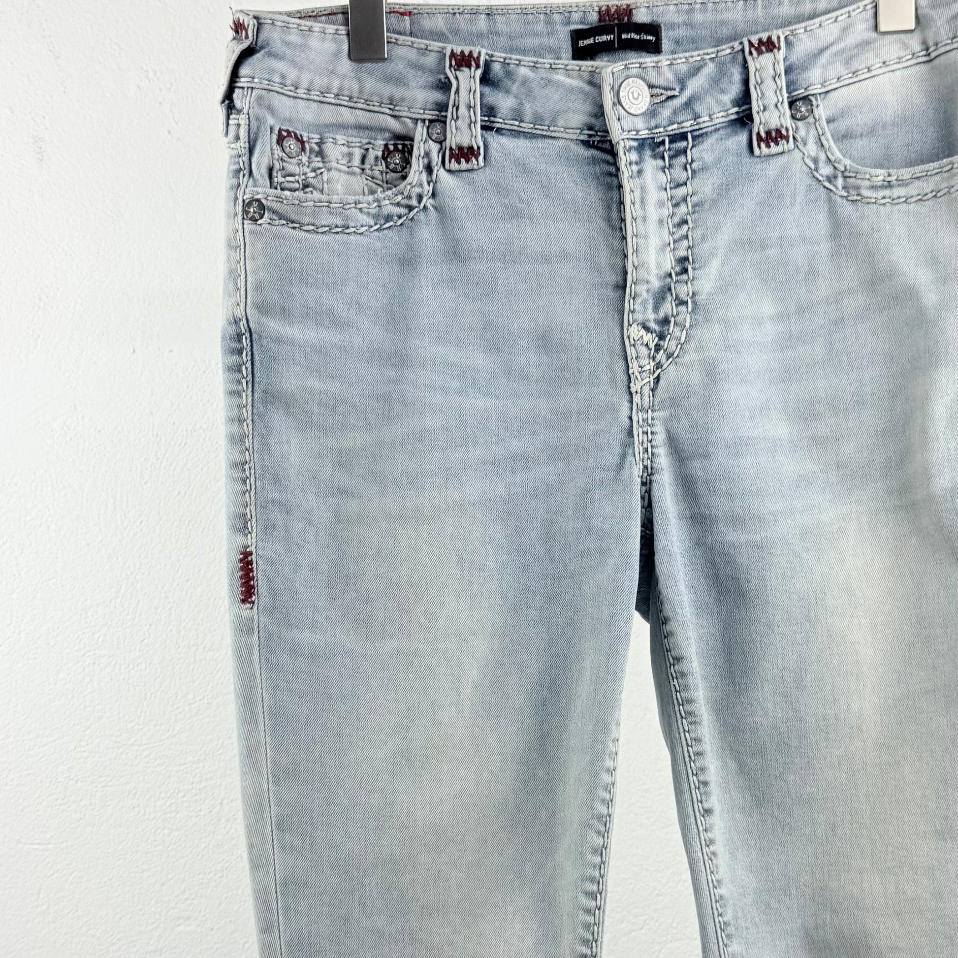 Kuratierter Vintage Onlineshop nachhaltige Secondhand Kleidung online kaufen, Online Shop Vintage, Vintage Online Shop, Second Hand Online Shop, gebraucht, zweite Hand, reused, preloved, Y2K, thriftshop, thriftstore, thrifting, thrift shop, thrift store, Grunge, Denim, Jeans, True Religion