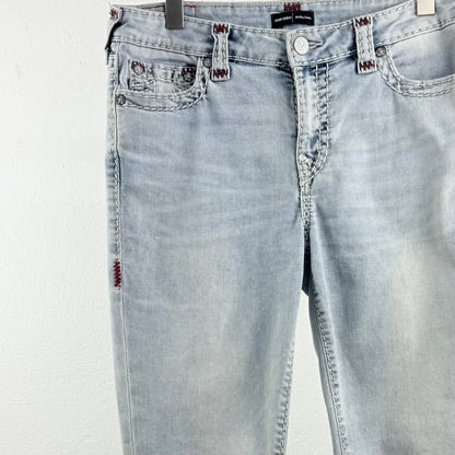 Kuratierter Vintage Onlineshop nachhaltige Secondhand Kleidung online kaufen, Online Shop Vintage, Vintage Online Shop, Second Hand Online Shop, gebraucht, zweite Hand, reused, preloved, Y2K, thriftshop, thriftstore, thrifting, thrift shop, thrift store, Grunge, Denim, Jeans, True Religion