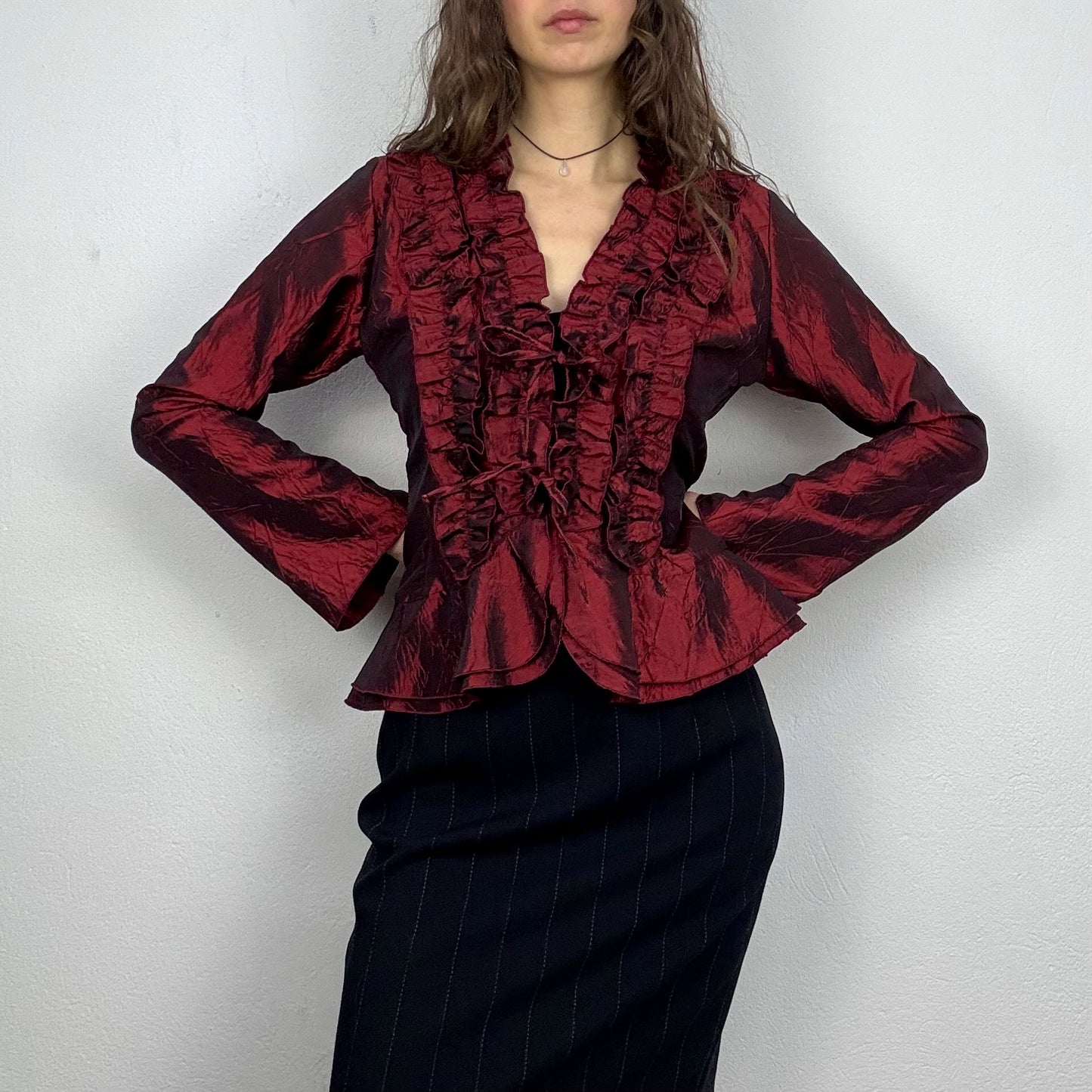 Kuratierter Vintage Onlineshop nachhaltige Secondhand Kleidung online kaufen, Online Shop Vintage, Vintage Online Shop, Second Hand Online Shop, gebraucht, zweite Hand, reused, preloved, Y2K, thriftshop, thriftstore, thrifting, thrift shop, thrift store