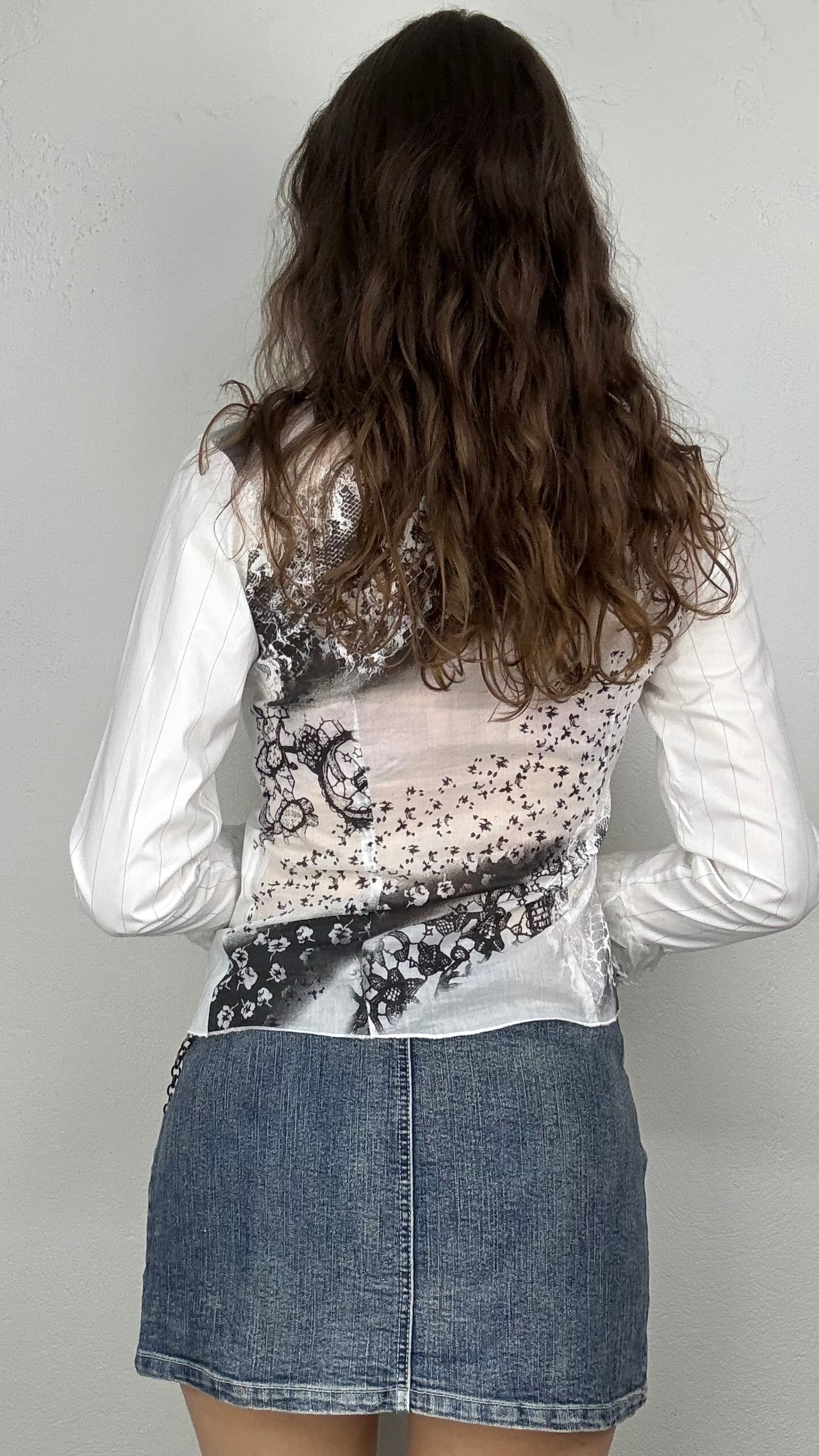 Kuratierter Vintage Onlineshop nachhaltige Secondhand Kleidung online kaufen, Online Shop Vintage, Vintage Online Shop, Second Hand Online Shop, gebraucht, zweite Hand, reused, preloved, Y2K, thriftshop, thriftstore, thrifting, thrift shop, thrift store, Patchwork, Floeers, Mixd Fabrics