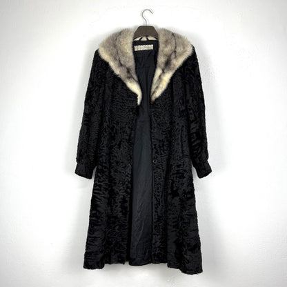 Kuratierter Vintage Onlineshop nachhaltige Secondhand Kleidung online kaufen, Online Shop Vintage, Vintage Online Shop, Second Hand Online Shop, gebraucht, zweite Hand, reused, preloved, Y2K, thriftshop, thriftstore, thrifting, thrift shop, thrift store
