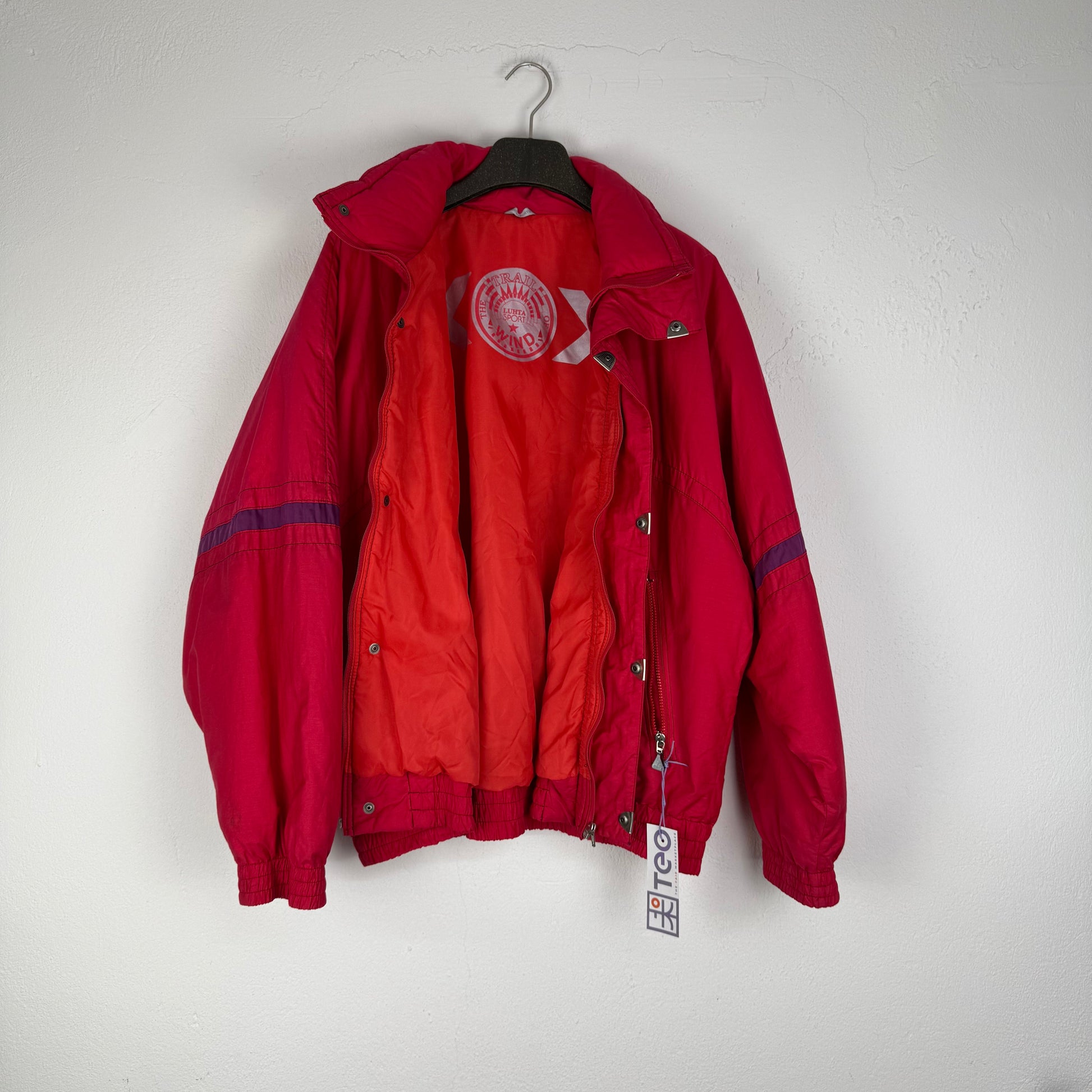 Kuratierter Vintage Onlineshop nachhaltige Secondhand Kleidung online kaufen, Online Shop Vintage, Vintage Online Shop, Second Hand Online Shop, gebraucht, zweite Hand, reused, preloved, Y2K, thriftshop, thriftstore, thrifting, thrift shop, thrift store