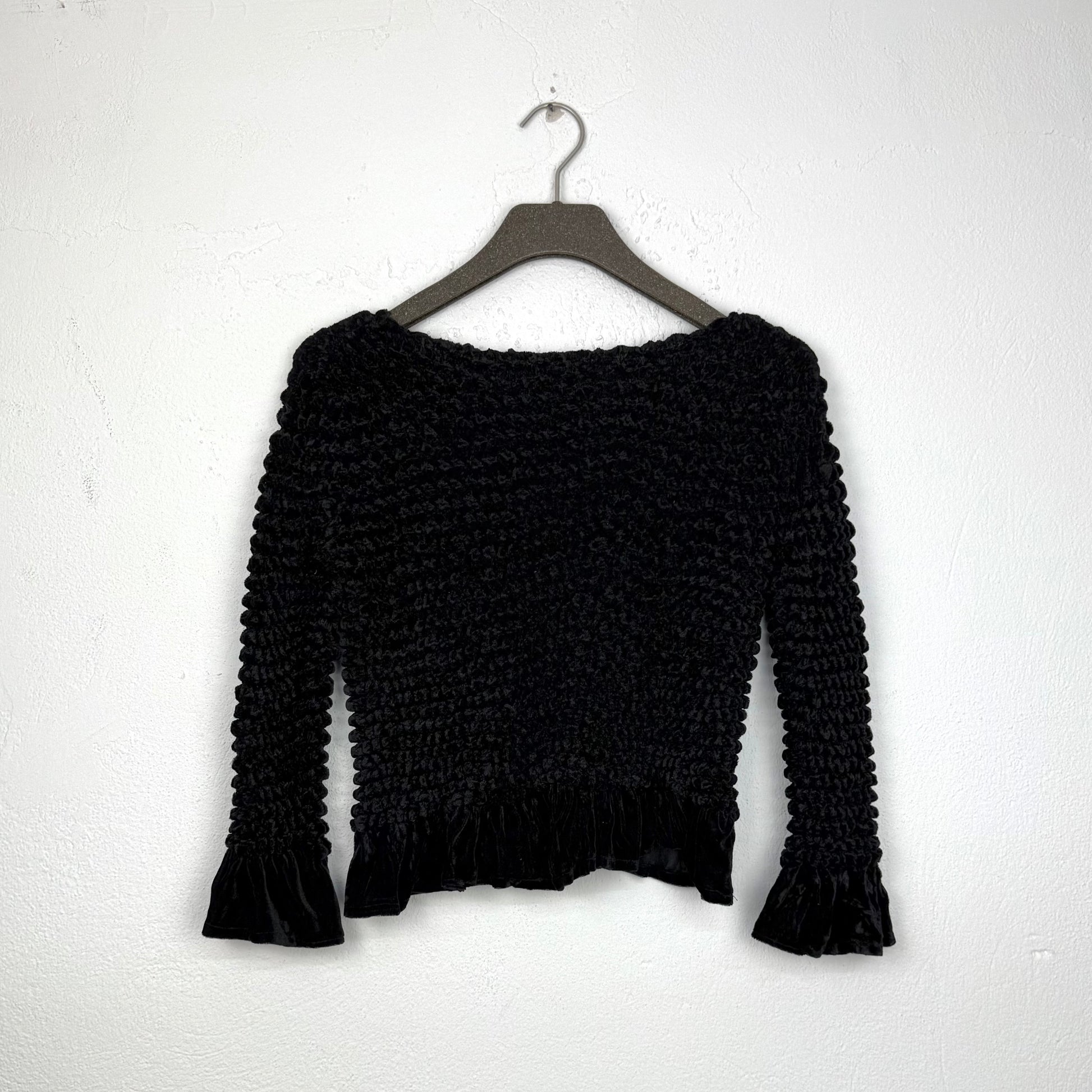 Kuratierter Vintage Onlineshop nachhaltige Secondhand Kleidung online kaufen, Online Shop Vintage, Vintage Online Shop, Second Hand Online Shop, gebraucht, zweite Hand, reused, preloved, Y2K, thriftshop, thriftstore, thrifting, thrift shop, thrift store