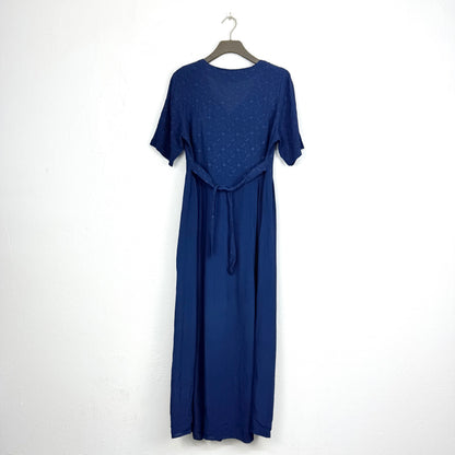 Kuratierter Vintage Onlineshop nachhaltige Secondhand Kleidung online kaufen, Online Shop Vintage, Vintage Online Shop, Second Hand Online Shop, gebraucht, zweite Hand, reused, preloved, Y2K, thriftshop, thriftstore, thrifting, thrift shop, thrift store, Retro, Bindekleid, Cozy