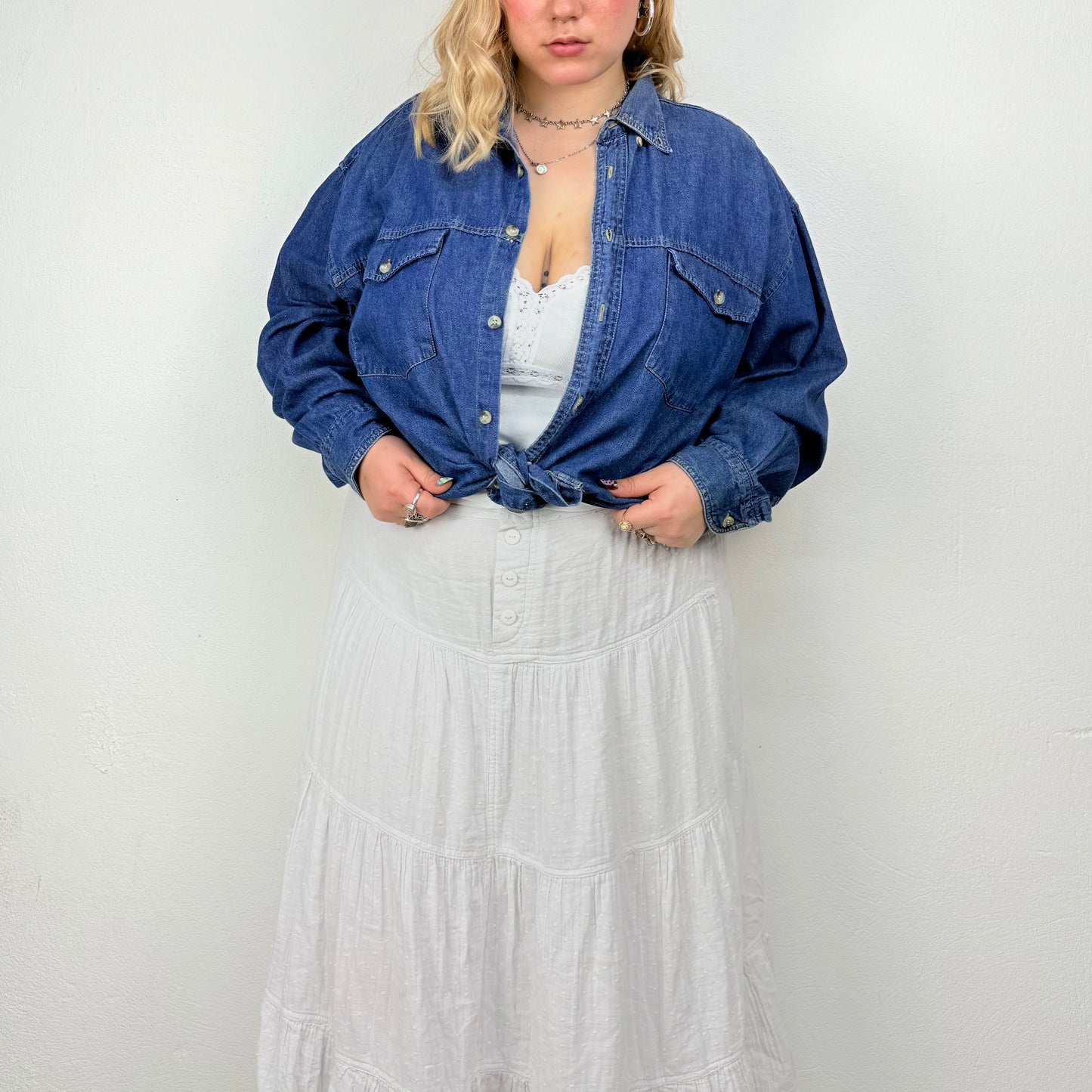 Kuratierter Vintage Onlineshop nachhaltige Secondhand Kleidung online kaufen, Online Shop Vintage, Vintage Online Shop, Second Hand Online Shop, gebraucht, zweite Hand, reused, preloved, Y2K, thriftshop, thriftstore, thrifting, thrift shop, thrift store