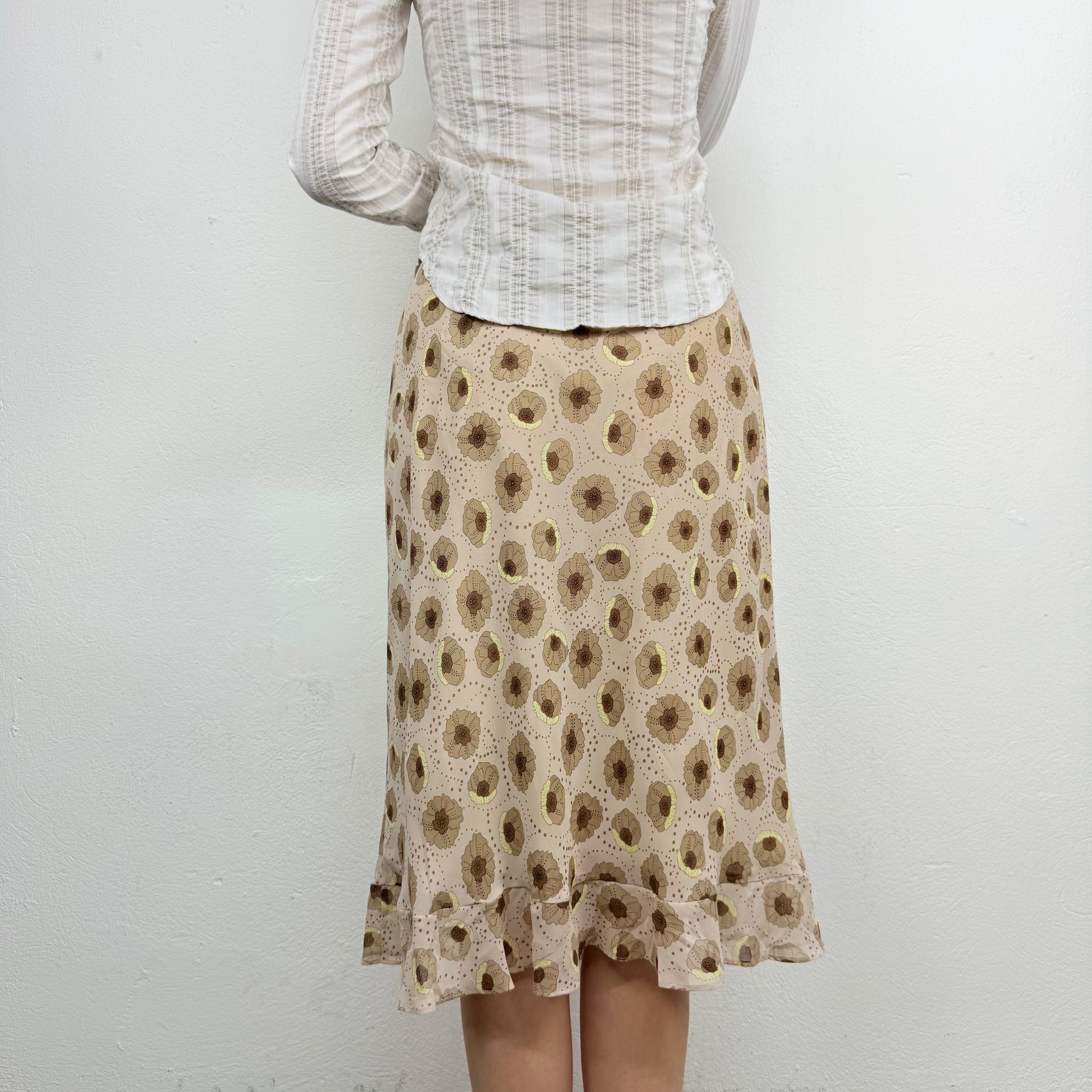 Kuratierter Vintage Onlineshop nachhaltige Secondhand Kleidung online kaufen, Online Shop Vintage, Vintage Online Shop, Second Hand Online Shop, gebraucht, zweite Hand, reused, preloved, Y2K, thriftshop, thriftstore, thrifting, thrift shop, thrift store, Retro, Boho, Flowery