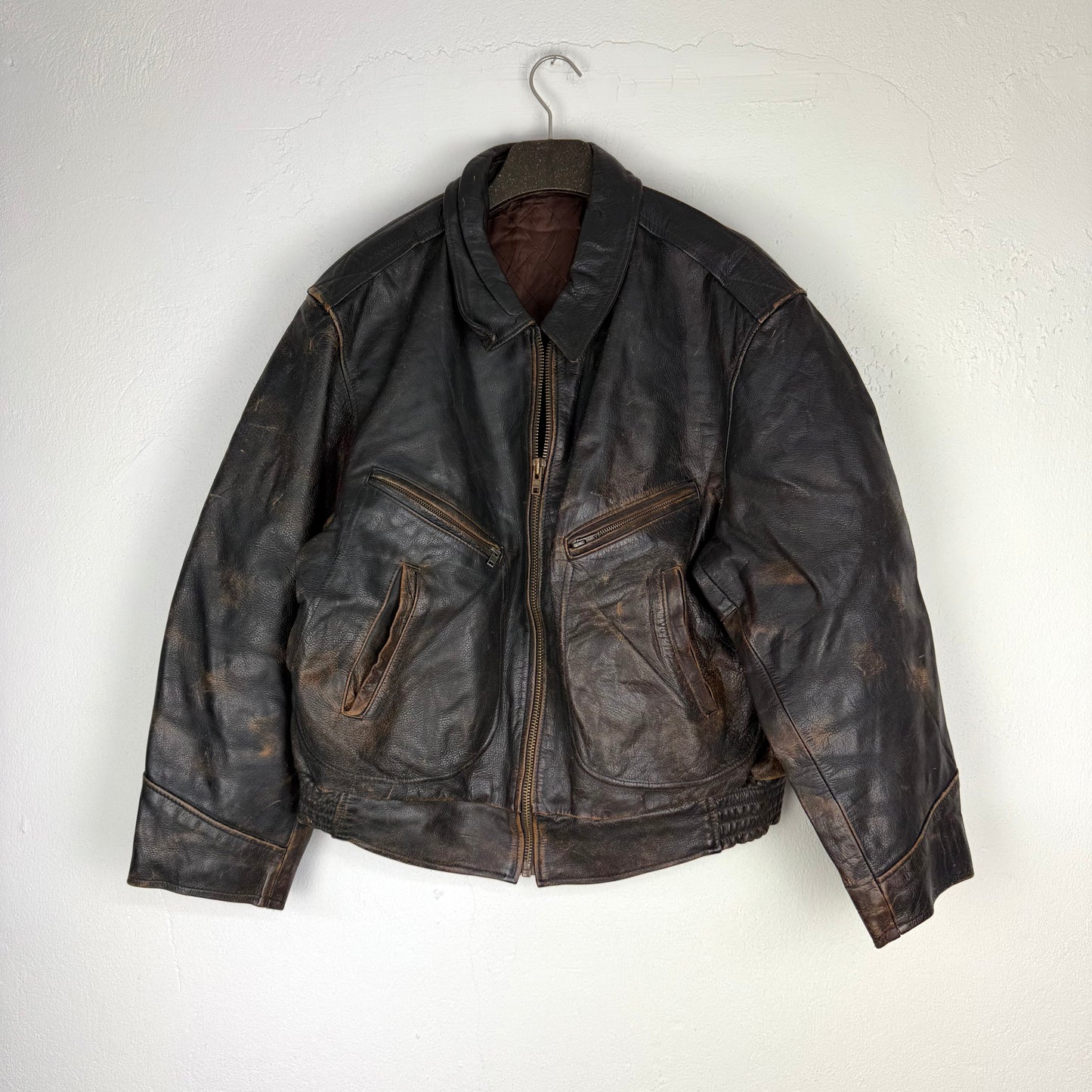Kuratierter Vintage Onlineshop nachhaltige Secondhand Kleidung online kaufen, Online Shop Vintage, Vintage Online Shop, Second Hand Online Shop, gebraucht, zweite Hand, reused, preloved, Y2K, thriftshop, thriftstore, thrifting, thrift shop, thrift store