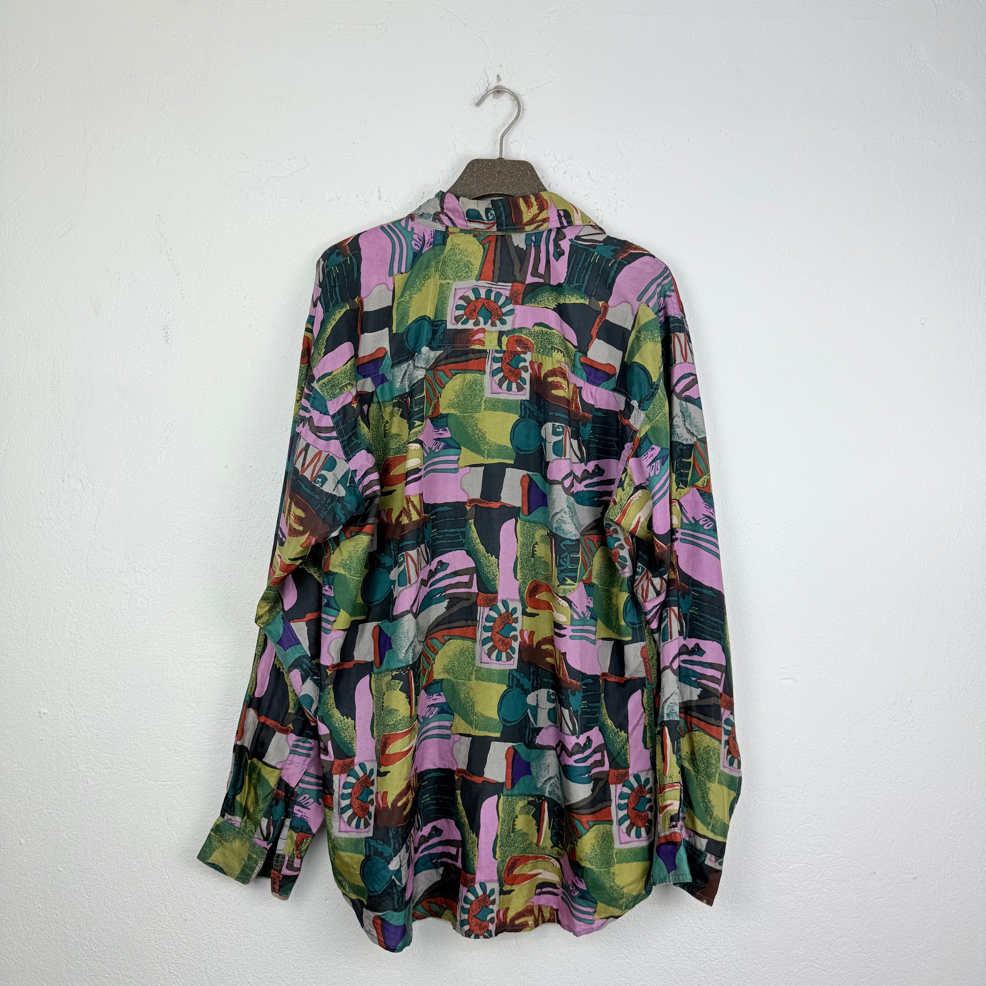 Kuratierter Vintage Onlineshop nachhaltige Secondhand Kleidung online kaufen, Online Shop Vintage, Vintage Online Shop, Second Hand Online Shop, gebraucht, zweite Hand, reused, preloved, Y2K, thriftshop, thriftstore, thrifting, thrift shop, thrift store, Festival, Retro, Crazy Pattern