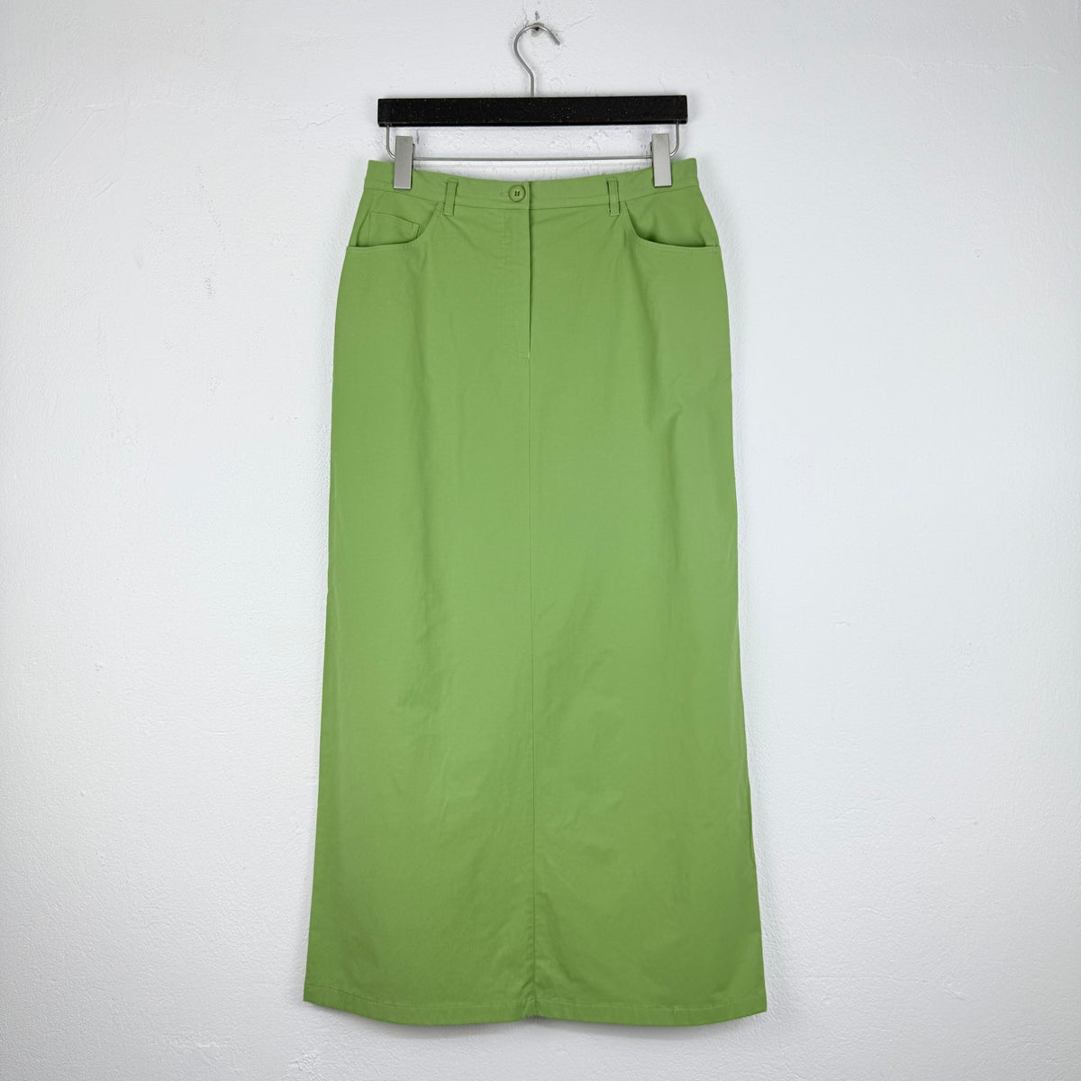 Kuratierter Vintage Onlineshop nachhaltige Secondhand Kleidung online kaufen, Online Shop Vintage, Vintage Online Shop, Second Hand Online Shop, gebraucht, zweite Hand, reused, preloved, Y2K, thriftshop, thriftstore, thrifting, thrift shop, thrift store, Maxirock, Utility, Essential