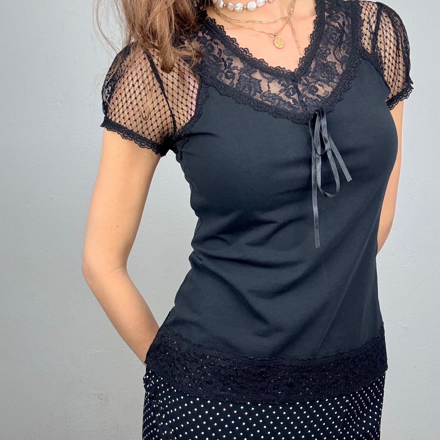 Kuratierter Vintage Onlineshop nachhaltige Secondhand Kleidung online kaufen, Online Shop Vintage, Vintage Online Shop, Second Hand Online Shop, gebraucht, zweite Hand, reused, preloved, Y2K, thriftshop, thriftstore, thrifting, thrift shop, thrift store