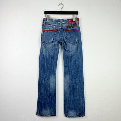 Kuratierter Vintage Onlineshop nachhaltige Secondhand Kleidung online kaufen, Online Shop Vintage, Vintage Online Shop, Second Hand Online Shop, gebraucht, zweite Hand, reused, preloved, Y2K, thriftshop, thriftstore, thrifting, thrift shop, thrift store