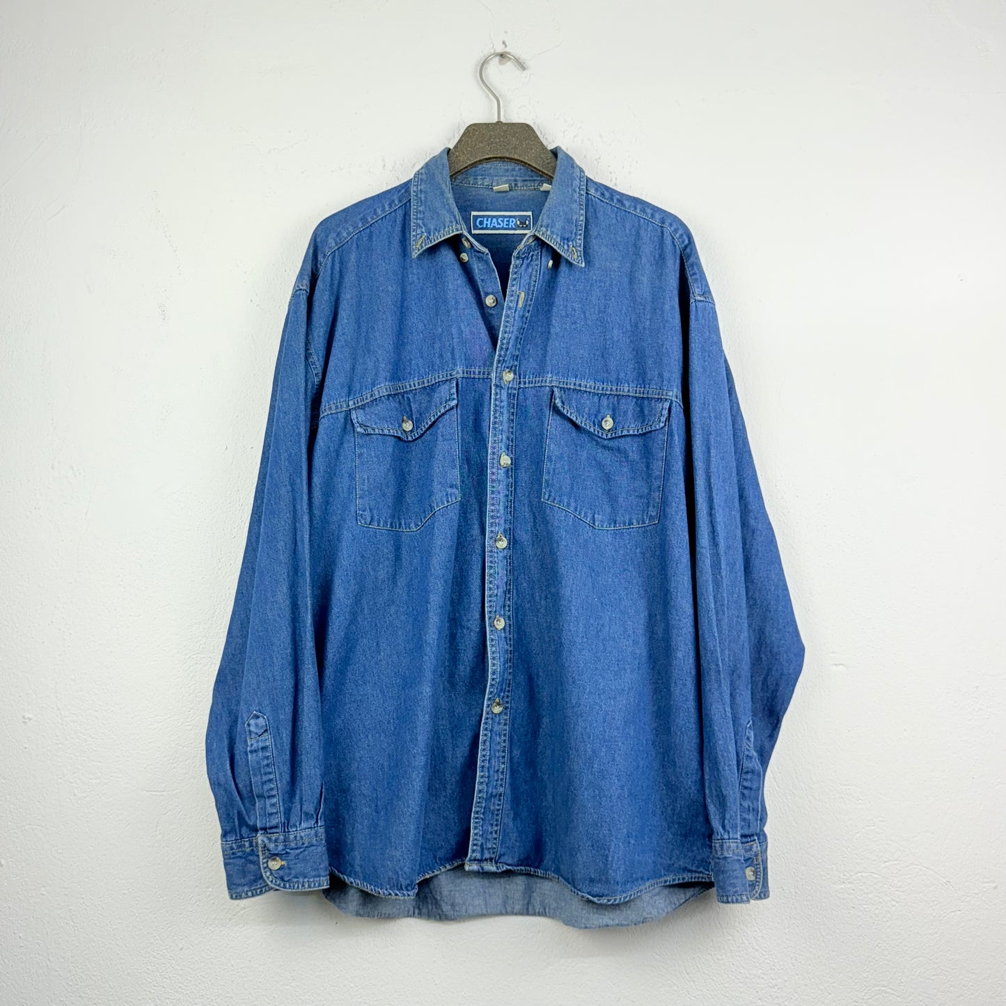 Kuratierter Vintage Onlineshop nachhaltige Secondhand Kleidung online kaufen, Online Shop Vintage, Vintage Online Shop, Second Hand Online Shop, gebraucht, zweite Hand, reused, preloved, Y2K, thriftshop, thriftstore, thrifting, thrift shop, thrift store