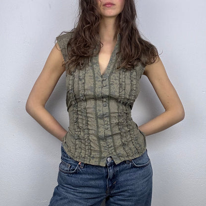 Kuratierter Vintage Onlineshop nachhaltige Secondhand Kleidung online kaufen, Online Shop Vintage, Vintage Online Shop, Second Hand Online Shop, gebraucht, zweite Hand, reused, preloved, Y2K, thriftshop, thriftstore, thrifting, thrift shop, thrift store