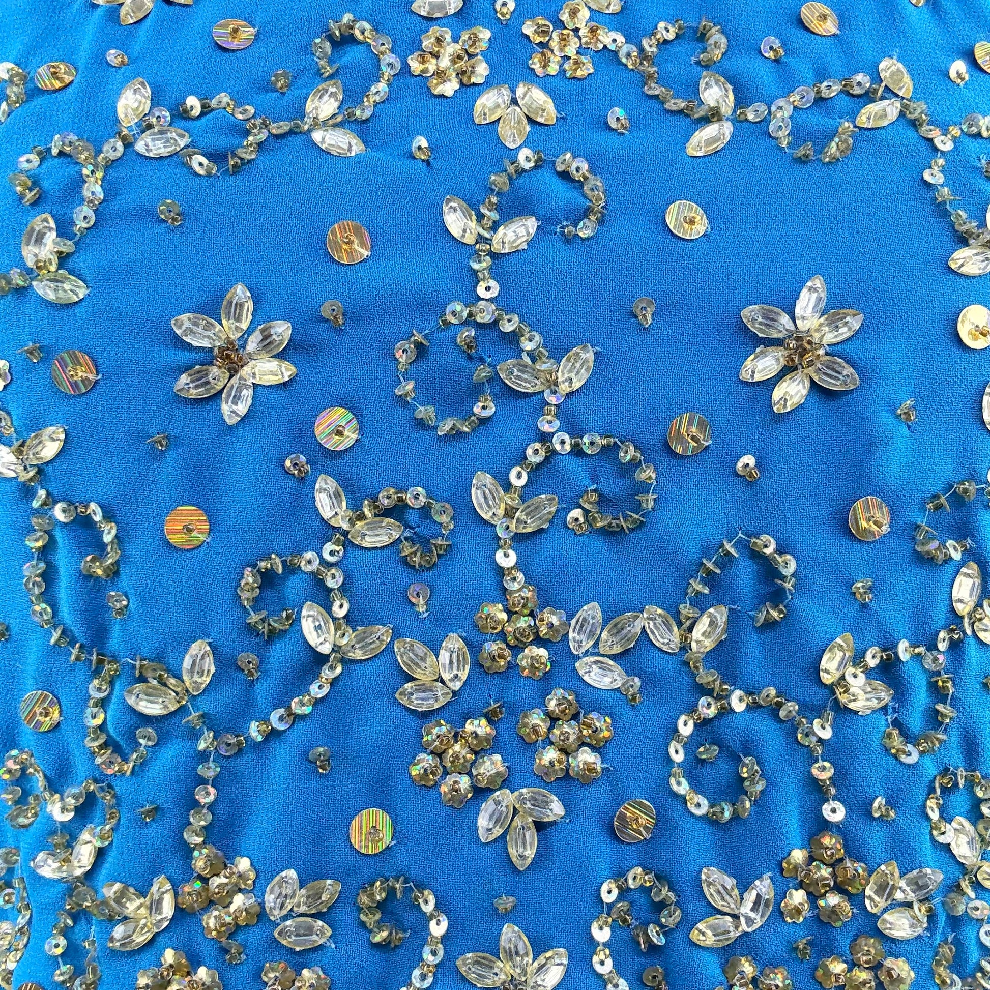 Kuratierter Vintage Onlineshop nachhaltige Secondhand Kleidung online kaufen, Online Shop Vintage, Vintage Online Shop, Second Hand Online Shop, gebraucht, zweite Hand, reused, preloved, Y2K, thriftshop, thriftstore, thrifting, thrift shop, thrift store, Festival, Boho, Pailletten