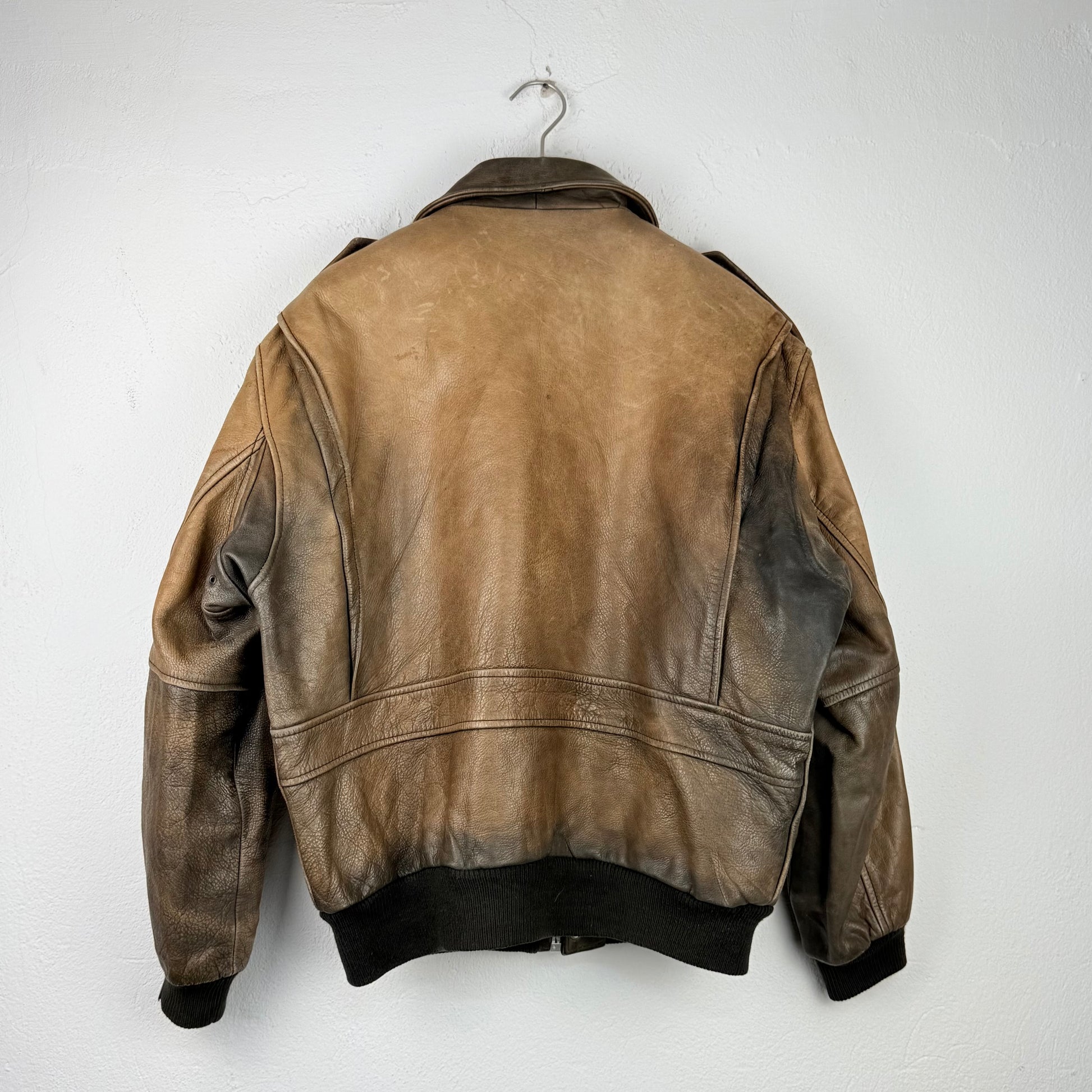 Kuratierter Vintage Onlineshop nachhaltige Secondhand Kleidung online kaufen, Online Shop Vintage, Vintage Online Shop, Second Hand Online Shop, gebraucht, zweite Hand, reused, preloved, Y2K, thriftshop, thriftstore, thrifting, thrift shop, thrift store
