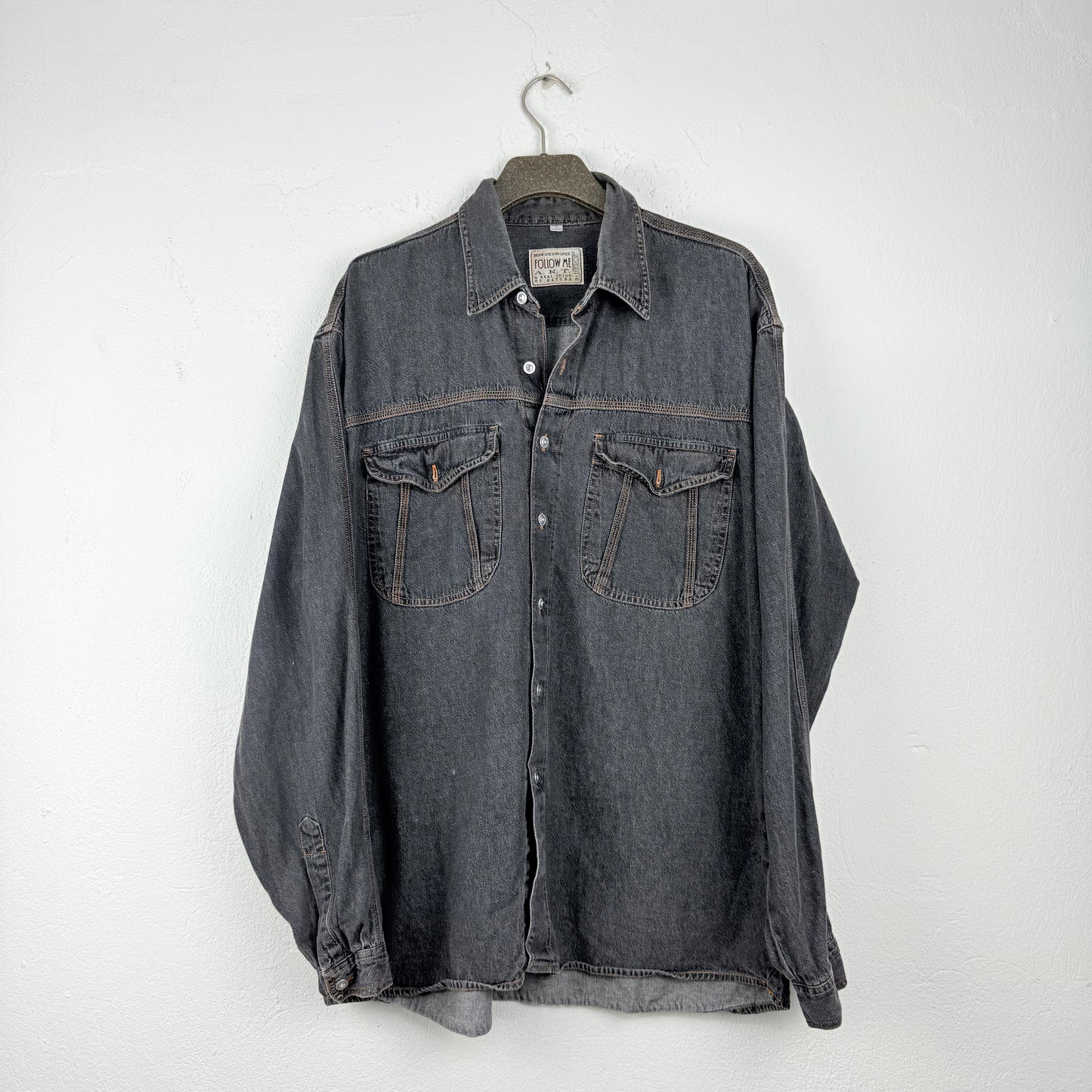 Kuratierter Vintage Onlineshop nachhaltige Secondhand Kleidung online kaufen, Online Shop Vintage, Vintage Online Shop, Second Hand Online Shop, gebraucht, zweite Hand, reused, preloved, Y2K, thriftshop, thriftstore, thrifting, thrift shop, thrift store