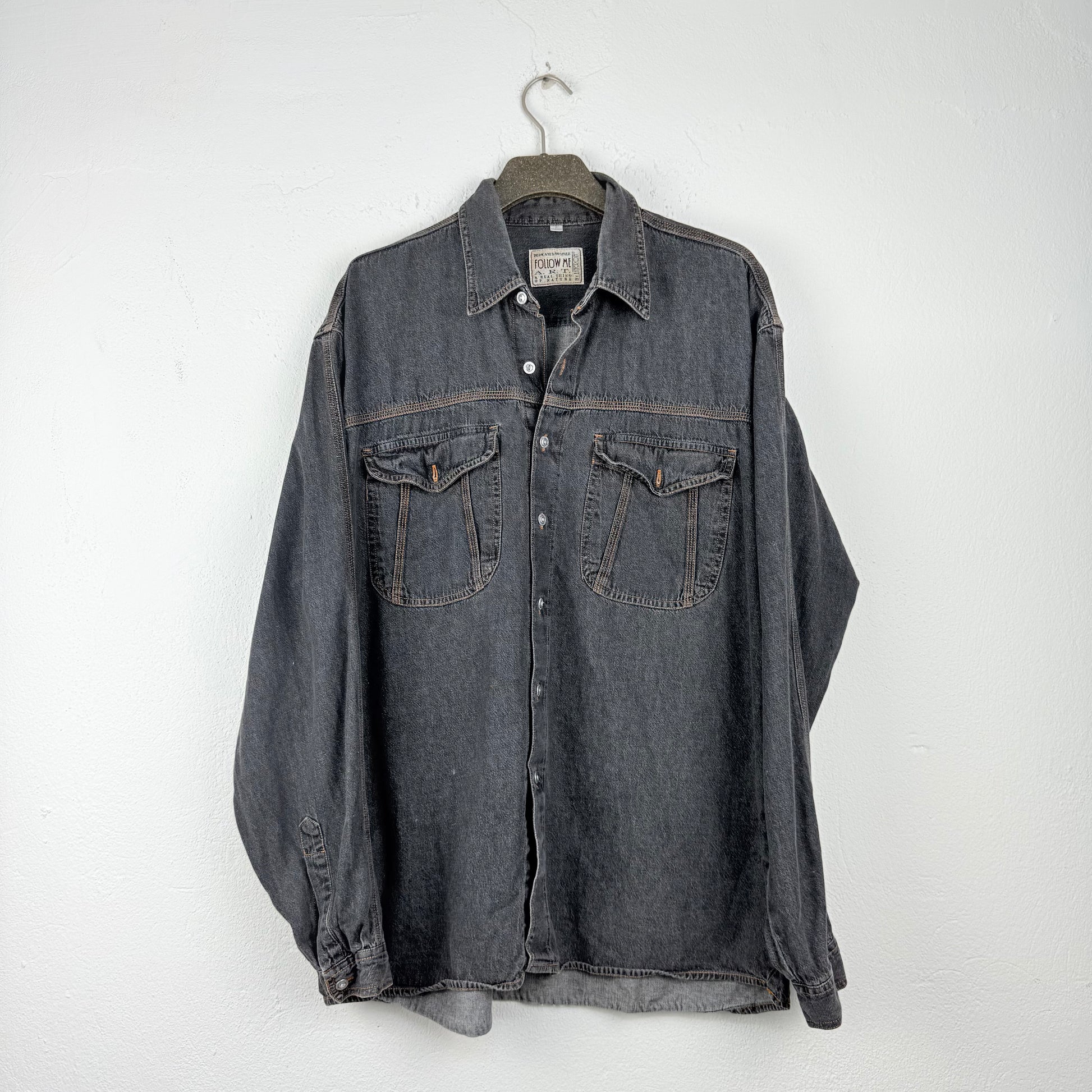 Kuratierter Vintage Onlineshop nachhaltige Secondhand Kleidung online kaufen, Online Shop Vintage, Vintage Online Shop, Second Hand Online Shop, gebraucht, zweite Hand, reused, preloved, Y2K, thriftshop, thriftstore, thrifting, thrift shop, thrift store