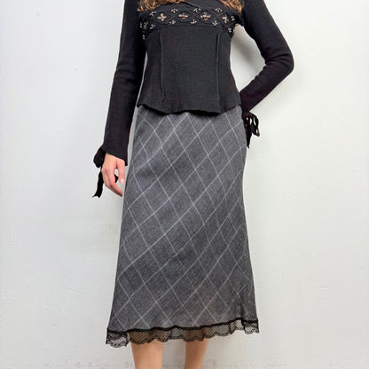 Kuratierter Vintage Onlineshop nachhaltige Secondhand Kleidung online kaufen, Online Shop Vintage, Vintage Online Shop, Second Hand Online Shop, gebraucht, zweite Hand, reused, preloved, Y2K, thriftshop, thriftstore, thrifting, thrift shop, thrift store, Karo, Preppy, Elegant