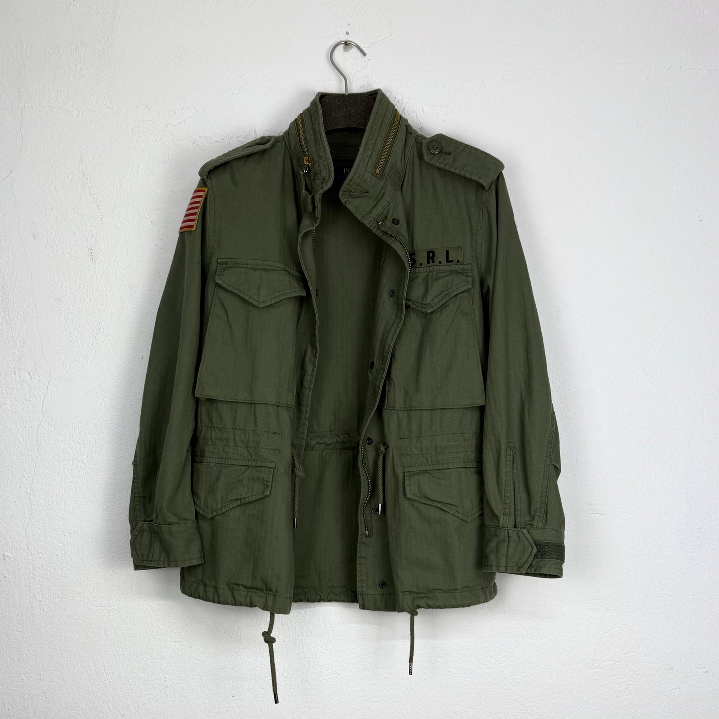 Kuratierter Vintage Onlineshop nachhaltige Secondhand Kleidung online kaufen, Online Shop Vintage, Vintage Online Shop, Second Hand Online Shop, gebraucht, zweite Hand, reused, preloved, Y2K, thriftshop, thriftstore, thrifting, thrift shop, thrift store