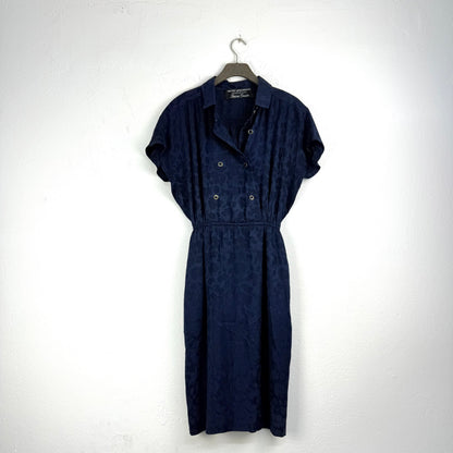 Kuratierter Vintage Onlineshop nachhaltige Secondhand Kleidung online kaufen, Online Shop Vintage, Vintage Online Shop, Second Hand Online Shop, gebraucht, zweite Hand, reused, preloved, Y2K, thriftshop, thriftstore, thrifting, thrift shop, thrift store