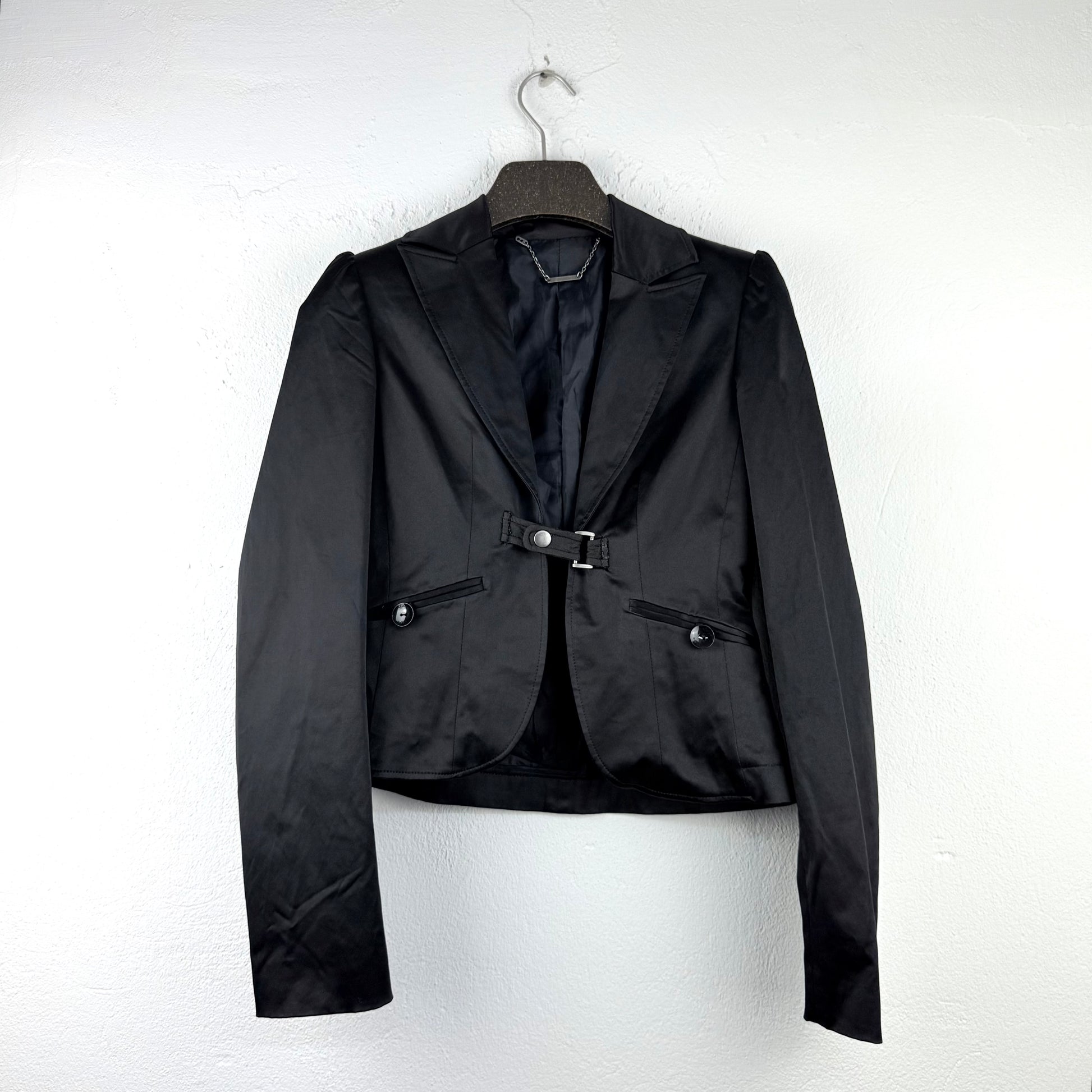 Kuratierter Vintage Onlineshop nachhaltige Secondhand Kleidung online kaufen, Online Shop Vintage, Vintage Online Shop, Second Hand Online Shop, gebraucht, zweite Hand, reused, preloved, Y2K, thriftshop, thriftstore, thrifting, thrift shop, thrift store