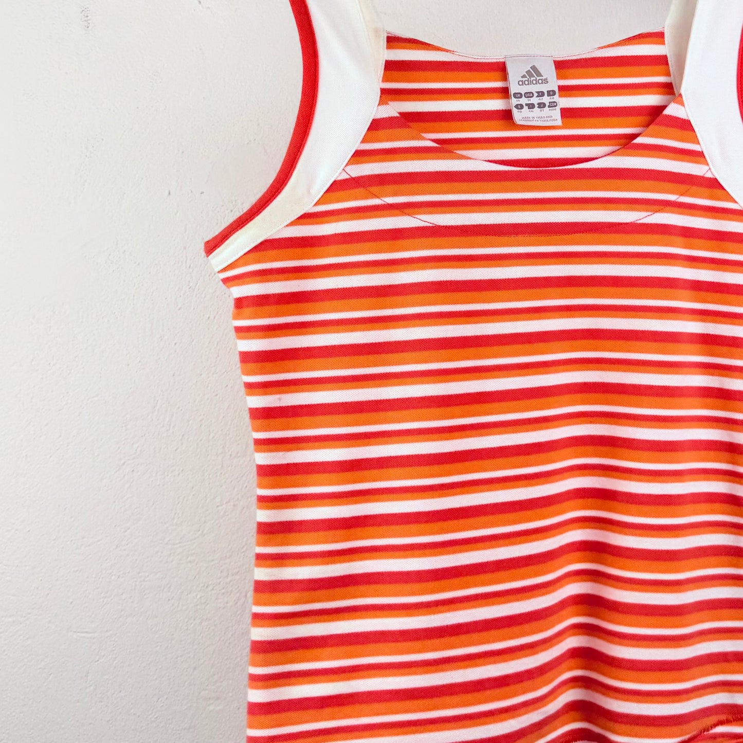 Kuratierter Vintage Onlineshop nachhaltige Secondhand Kleidung online kaufen, Online Shop Vintage, Vintage Online Shop, Second Hand Online Shop, gebraucht, zweite Hand, reused, preloved, Y2K, thriftshop, thriftstore, thrifting, thrift shop, thrift store