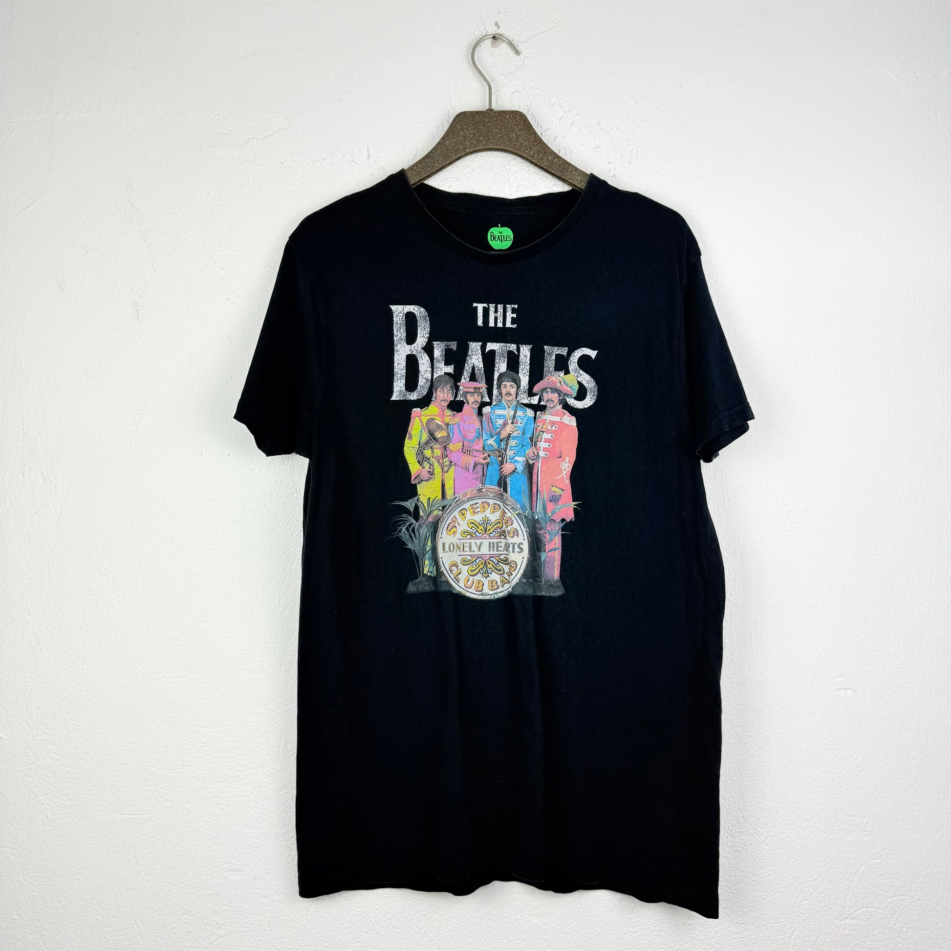 Kuratierter Vintage Onlineshop nachhaltige Secondhand Kleidung online kaufen, Online Shop Vintage, Vintage Online Shop, Second Hand Online Shop, gebraucht, zweite Hand, reused, preloved, Y2K, thriftshop, thriftstore, thrifting, thrift shop, thrift store