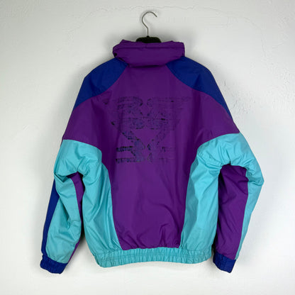 Kuratierter Vintage Onlineshop nachhaltige Secondhand Kleidung online kaufen, Online Shop Vintage, Vintage Online Shop, Second Hand Online Shop, gebraucht, zweite Hand, reused, preloved, Y2K, thriftshop, thriftstore, thrifting, thrift shop, thrift store