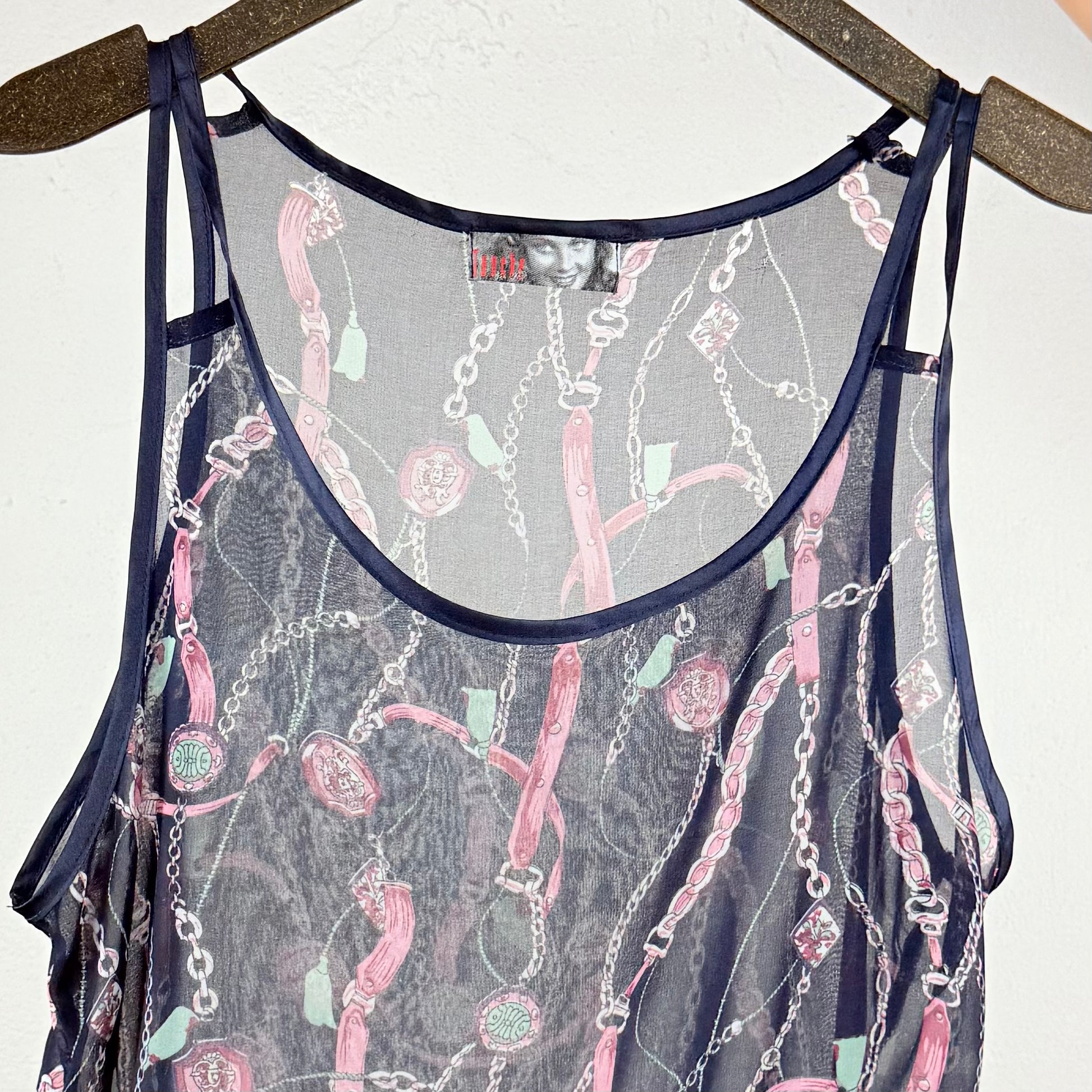 Kuratierter Vintage Onlineshop nachhaltige Secondhand Kleidung online kaufen, Online Shop Vintage, Vintage Online Shop, Second Hand Online Shop, gebraucht, zweite Hand, reused, preloved, Y2K, thriftshop, thriftstore, thrifting, thrift shop, thrift store, Festival, Boho, Flowy