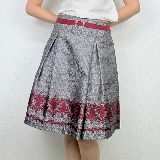 Kuratierter Vintage Onlineshop nachhaltige Secondhand Kleidung online kaufen, Online Shop Vintage, Vintage Online Shop, Second Hand Online Shop, gebraucht, zweite Hand, reused, preloved, Y2K, thriftshop, thriftstore, thrifting, thrift shop, thrift store, Traditionell, Tracht