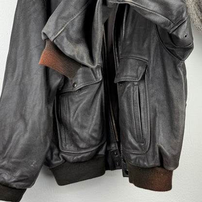 Kuratierter Vintage Onlineshop nachhaltige Secondhand Kleidung online kaufen, Online Shop Vintage, Vintage Online Shop, Second Hand Online Shop, gebraucht, zweite Hand, reused, preloved, Y2K, thriftshop, thriftstore, thrifting, thrift shop, thrift store