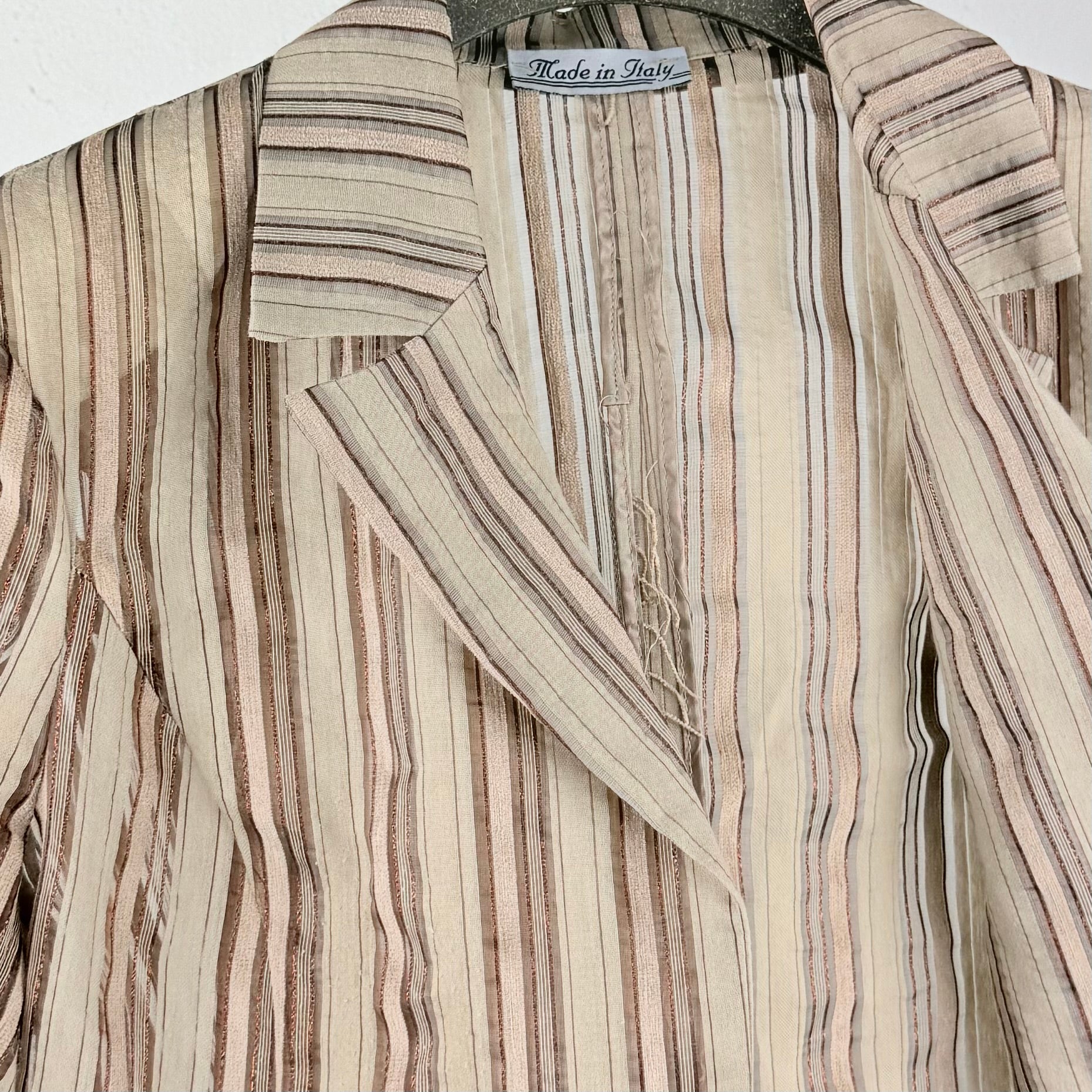 Kuratierter Vintage Onlineshop nachhaltige Secondhand Kleidung online kaufen, Online Shop Vintage, Vintage Online Shop, Second Hand Online Shop, gebraucht, zweite Hand, reused, preloved, Y2K, thriftshop, thriftstore, thrifting, thrift shop, thrift store, Retro, Office, Gestreift