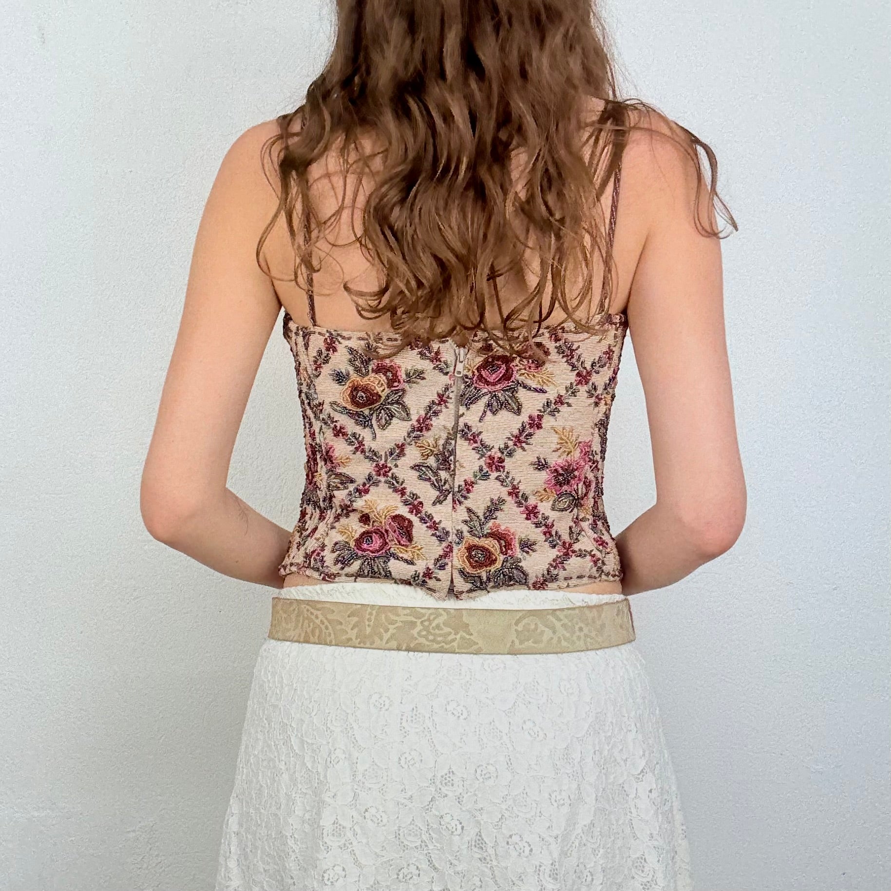 Kuratierter Vintage Onlineshop nachhaltige Secondhand Kleidung online kaufen, Online Shop Vintage, Vintage Online Shop, Second Hand Online Shop, gebraucht, zweite Hand, reused, preloved, Y2K, thriftshop, thriftstore, thrifting, thrift shop, thrift store, Flowy, Blumig, Festival