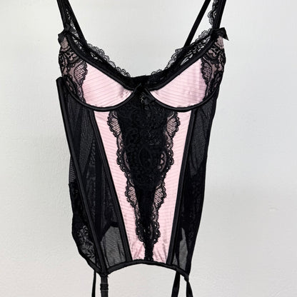 Kuratierter Vintage Onlineshop nachhaltige Secondhand Kleidung online kaufen, Online Shop Vintage, Vintage Online Shop, Second Hand Online Shop, gebraucht, zweite Hand, reused, preloved, Y2K, thriftshop, thriftstore, thrifting, thrift shop, thrift store