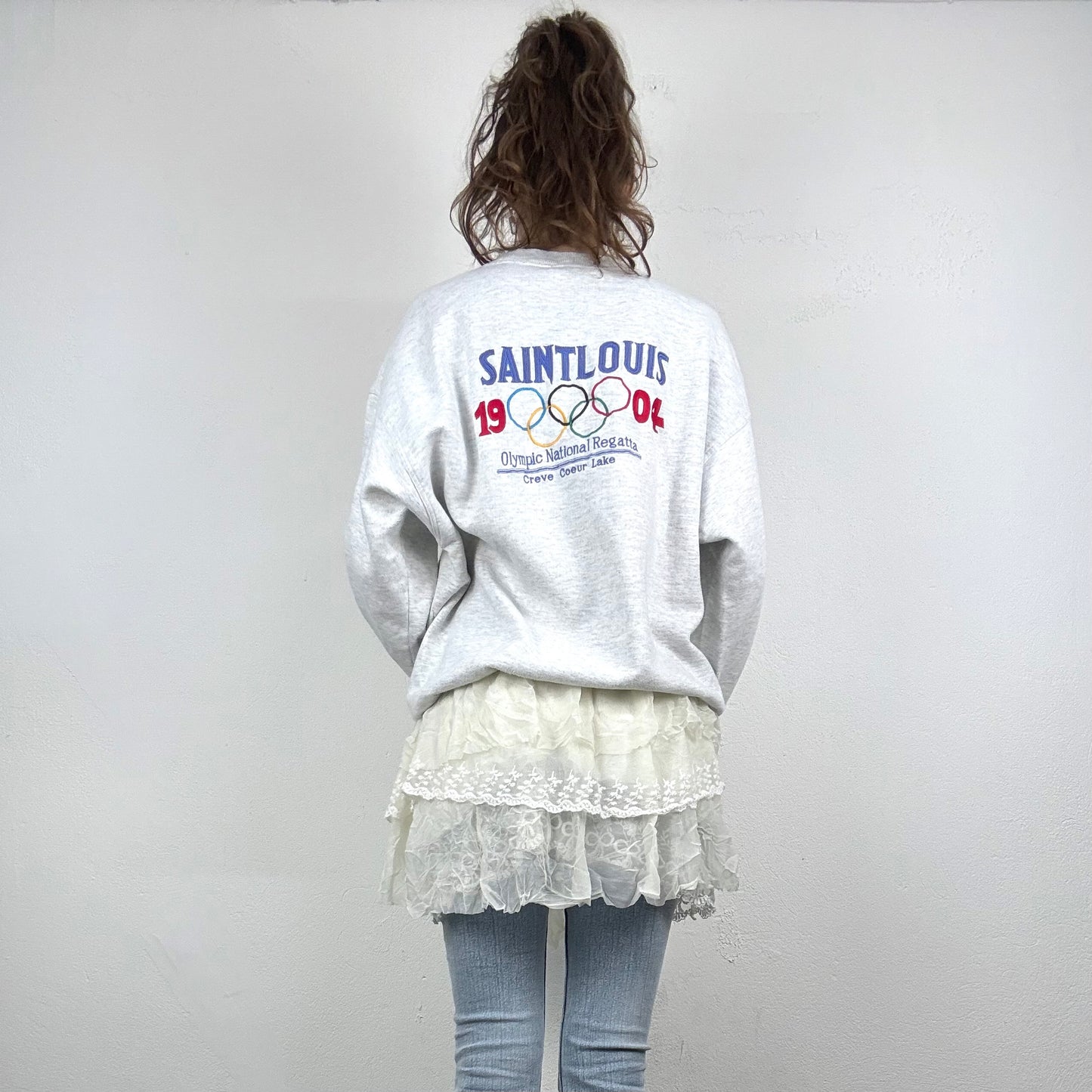 Kuratierter Vintage Onlineshop nachhaltige Secondhand Kleidung online kaufen, Online Shop Vintage, Vintage Online Shop, Second Hand Online Shop, gebraucht, zweite Hand, reused, preloved, Y2K, thriftshop, thriftstore, thrifting, thrift shop, thrift store