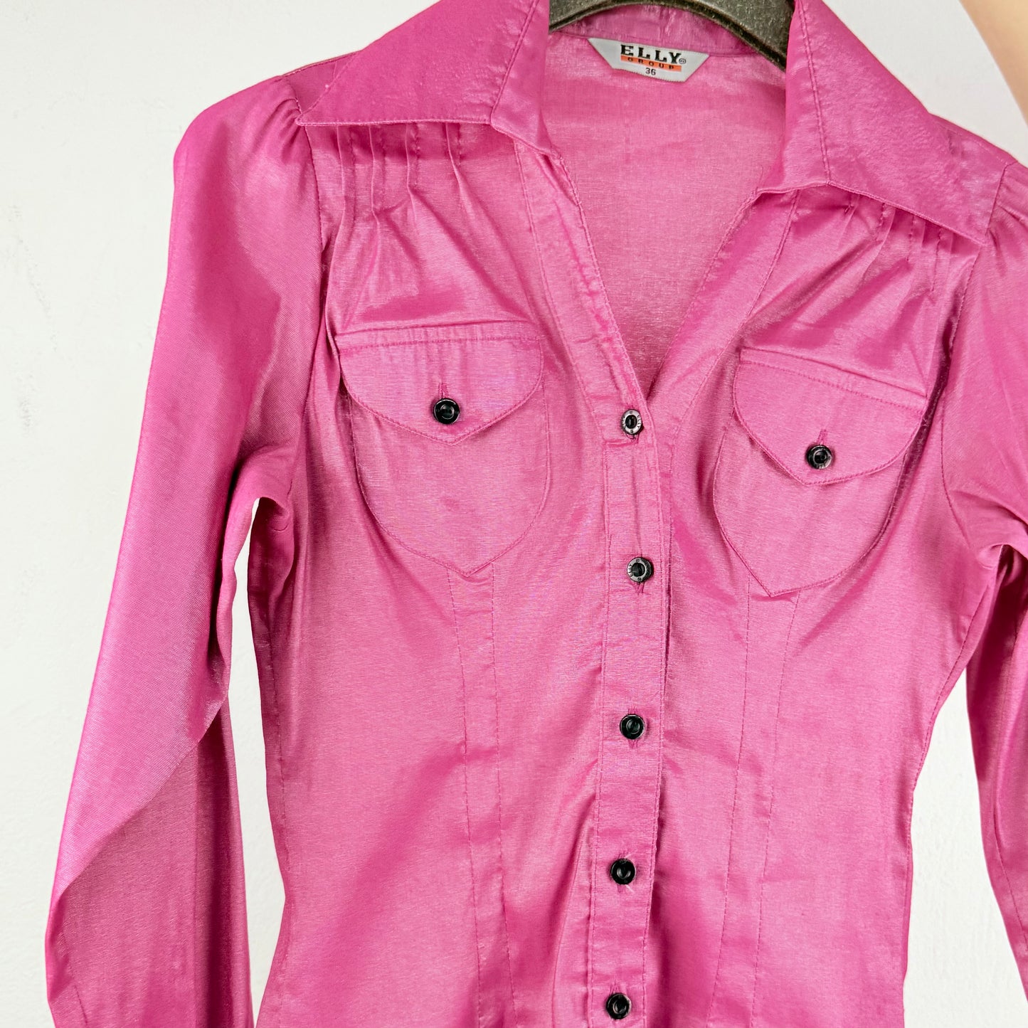 Kuratierter Vintage Onlineshop nachhaltige Secondhand Kleidung online kaufen, Online Shop Vintage, Vintage Online Shop, Second Hand Online Shop, gebraucht, zweite Hand, reused, preloved, Y2K, thriftshop, thriftstore, thrifting, thrift shop, thrift store, Metallic, Barbie, Bratz