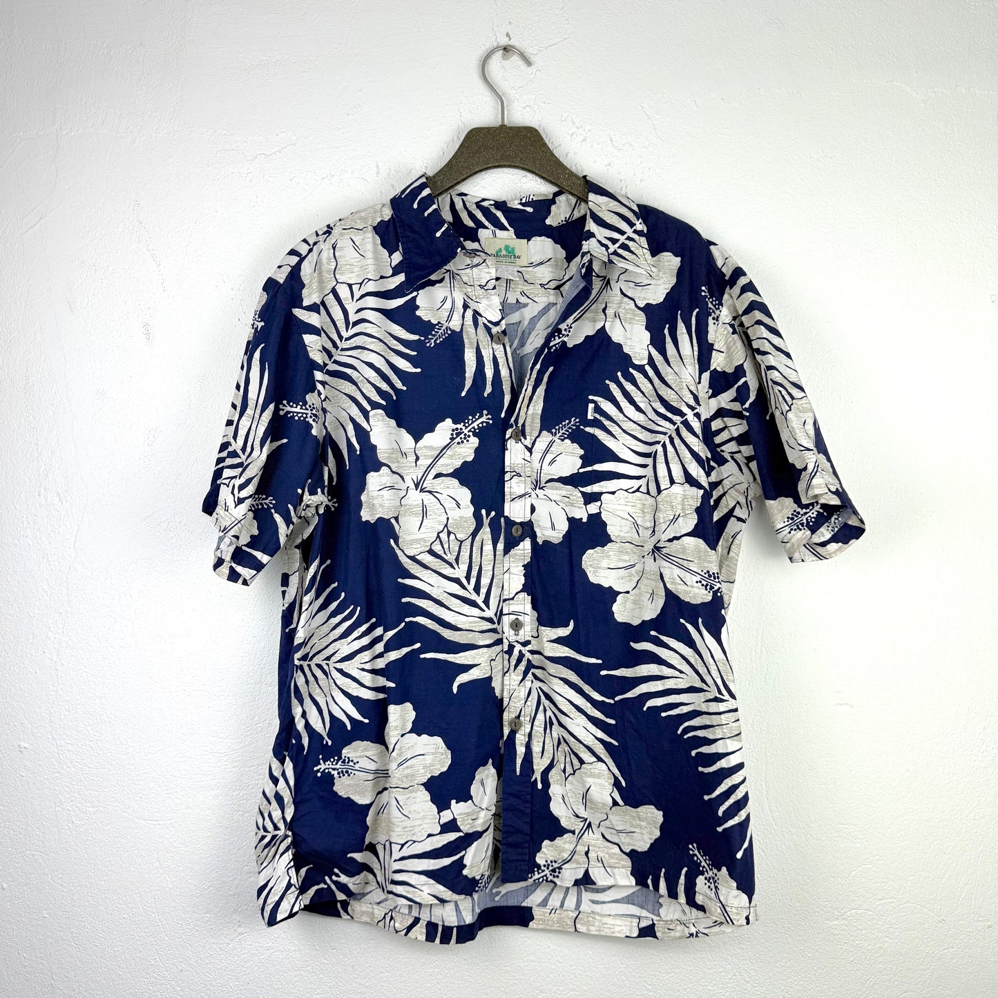 Kuratierter Vintage Onlineshop nachhaltige Secondhand Kleidung online kaufen, Online Shop Vintage, Vintage Online Shop, Second Hand Online Shop, gebraucht, zweite Hand, reused, preloved, Y2K, thriftshop, thriftstore, thrifting, thrift shop, thrift store