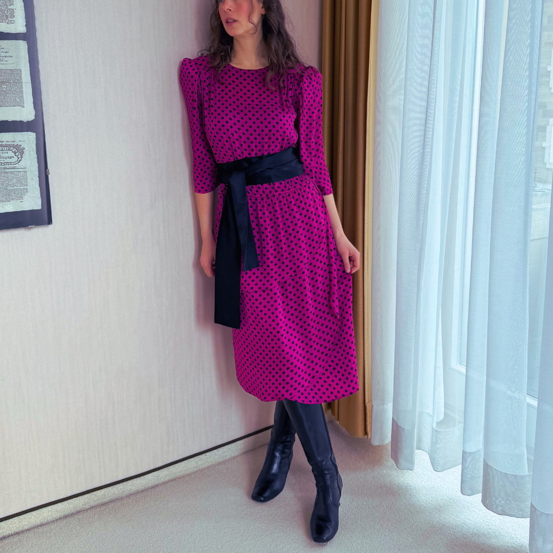 Kuratierter Vintage Onlineshop nachhaltige Secondhand Kleidung online kaufen, Online Shop Vintage, Vintage Online Shop, Second Hand Online Shop, gebraucht, zweite Hand, reused, preloved, Y2K, thriftshop, thriftstore, thrifting, thrift shop, thrift store