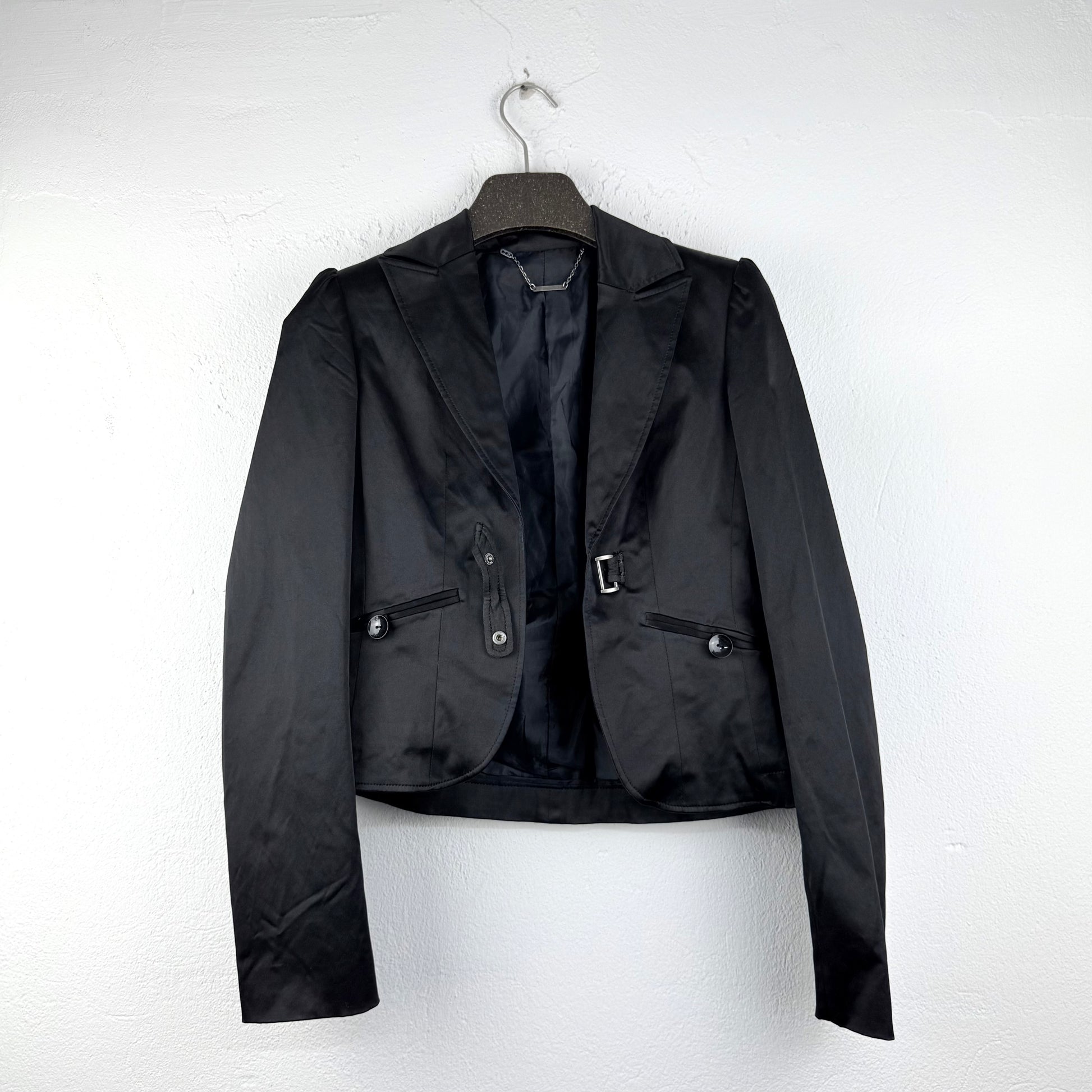 Kuratierter Vintage Onlineshop nachhaltige Secondhand Kleidung online kaufen, Online Shop Vintage, Vintage Online Shop, Second Hand Online Shop, gebraucht, zweite Hand, reused, preloved, Y2K, thriftshop, thriftstore, thrifting, thrift shop, thrift store