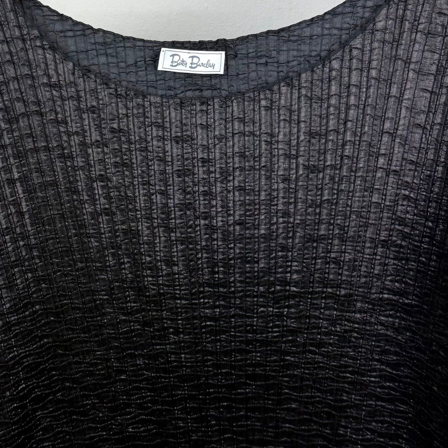 Kuratierter Vintage Onlineshop nachhaltige Secondhand Kleidung online kaufen, Online Shop Vintage, Vintage Online Shop, Second Hand Online Shop, gebraucht, zweite Hand, reused, preloved, Y2K, thriftshop, thriftstore, thrifting, thrift shop, thrift store