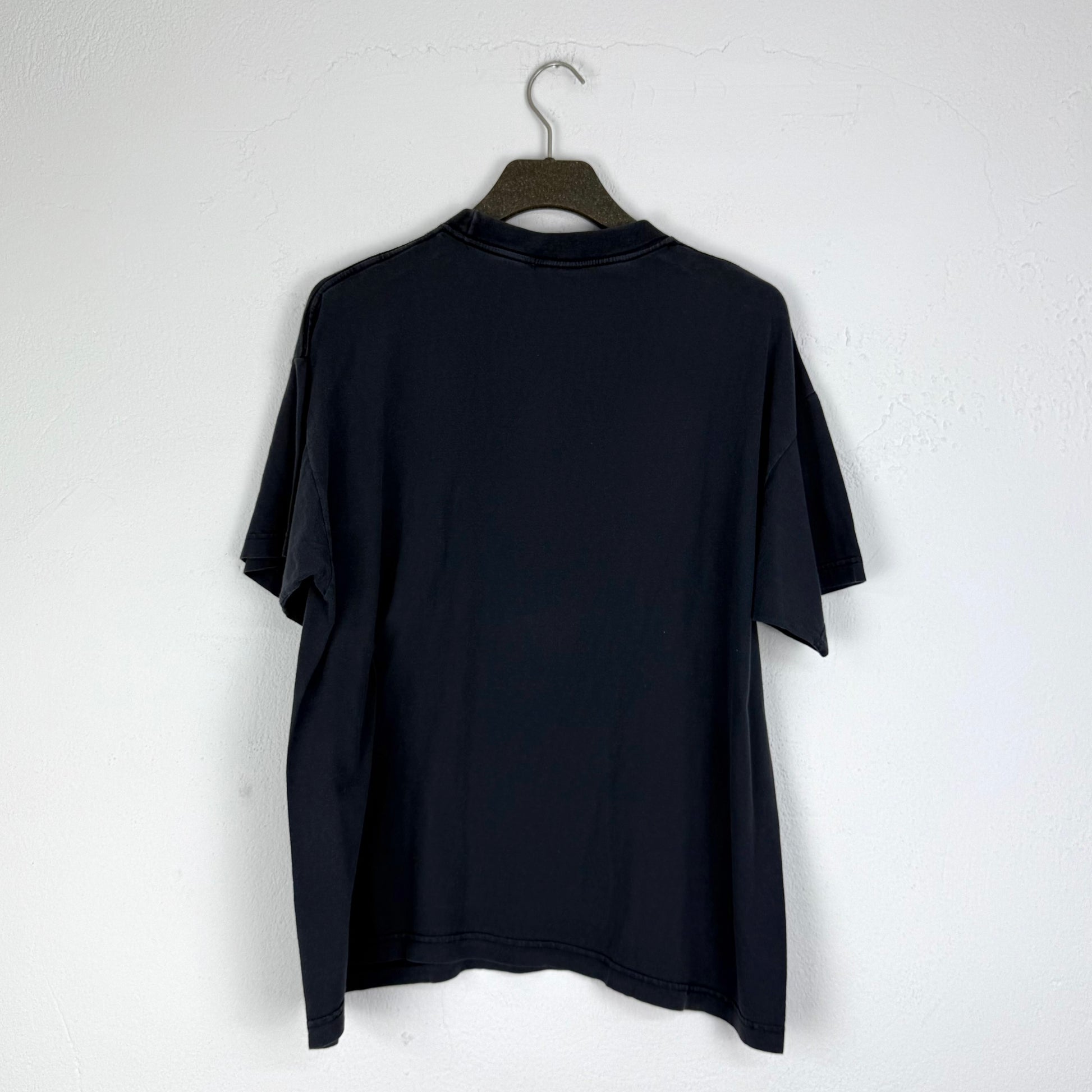 Kuratierter Vintage Onlineshop nachhaltige Secondhand Kleidung online kaufen, Online Shop Vintage, Vintage Online Shop, Second Hand Online Shop, gebraucht, zweite Hand, reused, preloved, Y2K, thriftshop, thriftstore, thrifting, thrift shop, thrift store