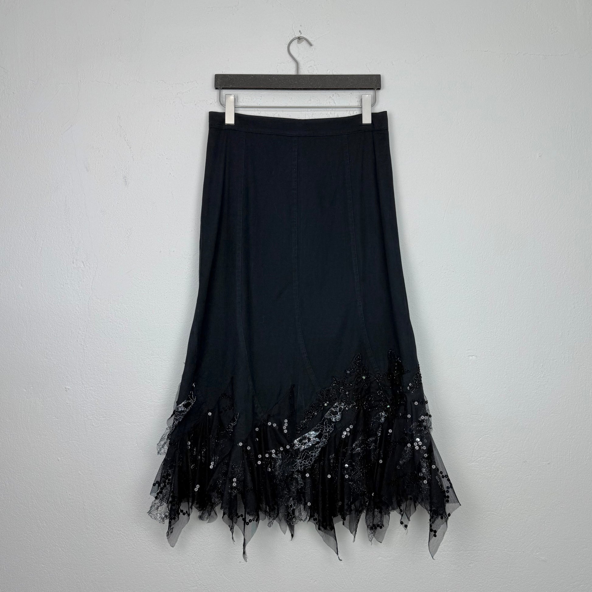 Kuratierter Vintage Onlineshop nachhaltige Secondhand Kleidung online kaufen, Online Shop Vintage, Vintage Online Shop, Second Hand Online Shop, gebraucht, zweite Hand, reused, preloved, Y2K, thriftshop, thriftstore, thrifting, thrift shop, thrift store