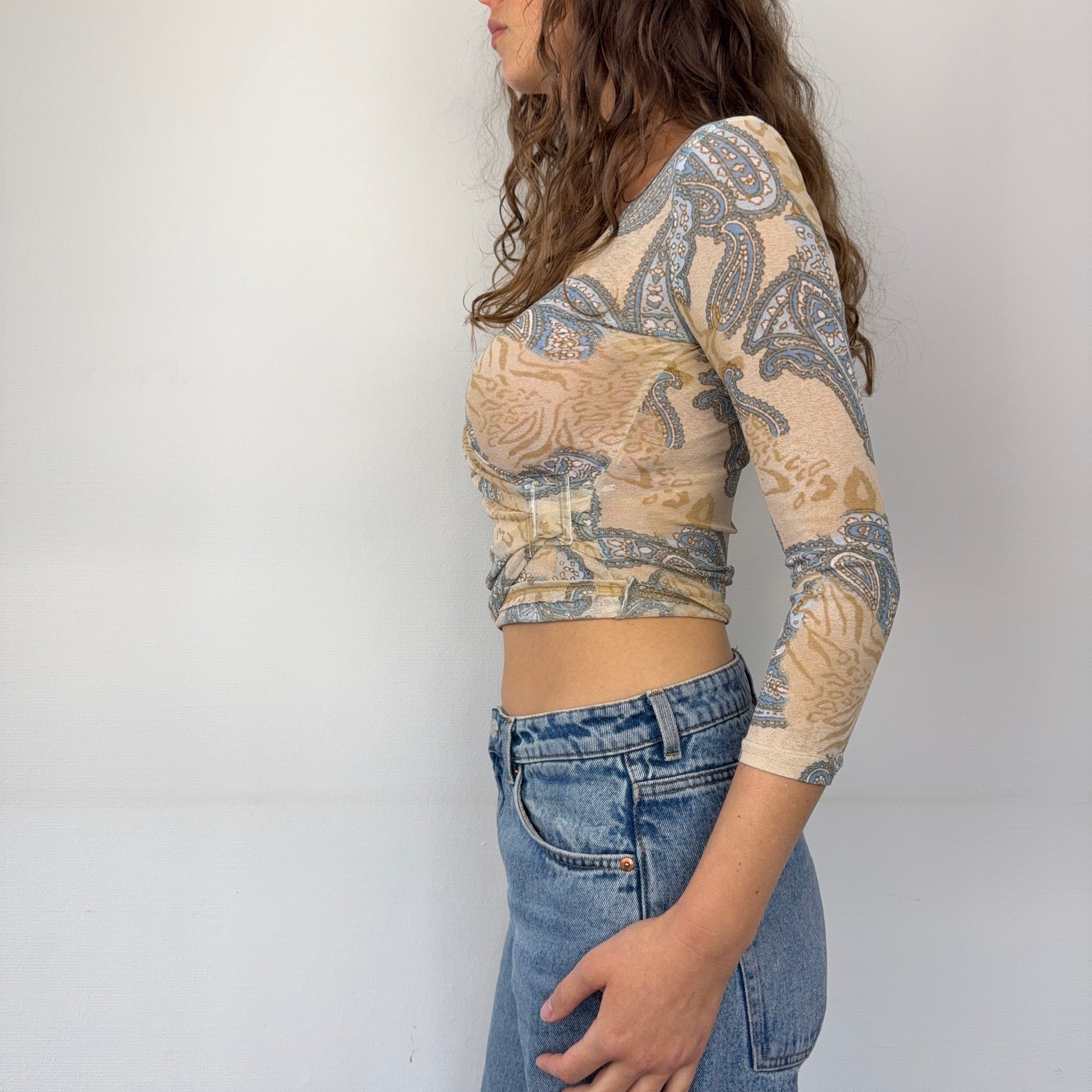 Kuratierter Vintage Onlineshop nachhaltige Secondhand Kleidung online kaufen, Online Shop Vintage, Vintage Online Shop, Second Hand Online Shop, gebraucht, zweite Hand, reused, preloved, Y2K, thriftshop, thriftstore, thrifting, thrift shop, thrift store, Retro, Boho, Whimsy