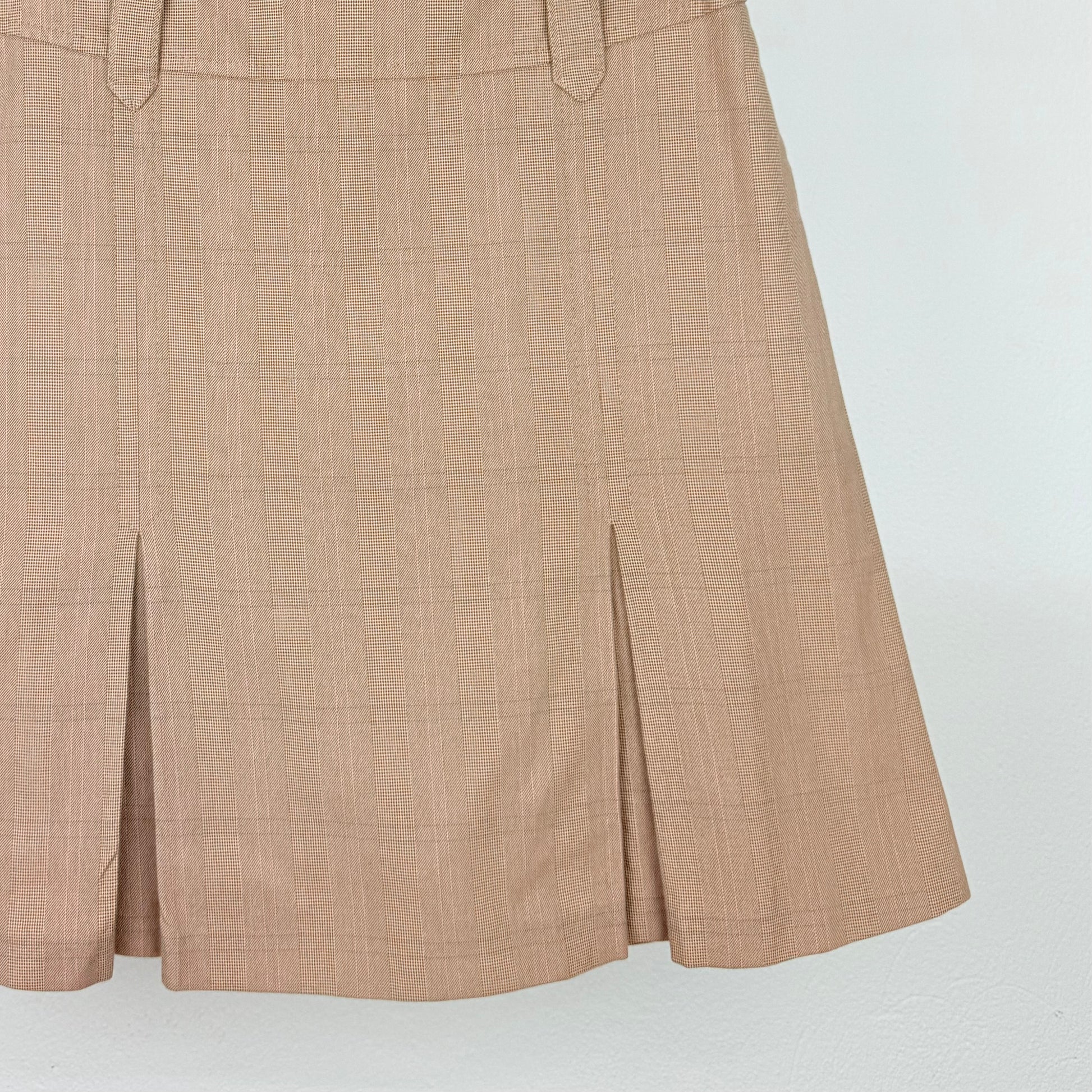 Kuratierter Vintage Onlineshop nachhaltige Secondhand Kleidung online kaufen, Online Shop Vintage, Vintage Online Shop, Second Hand Online Shop, gebraucht, zweite Hand, reused, preloved, Y2K, thriftshop, thriftstore, thrifting, thrift shop, thrift store