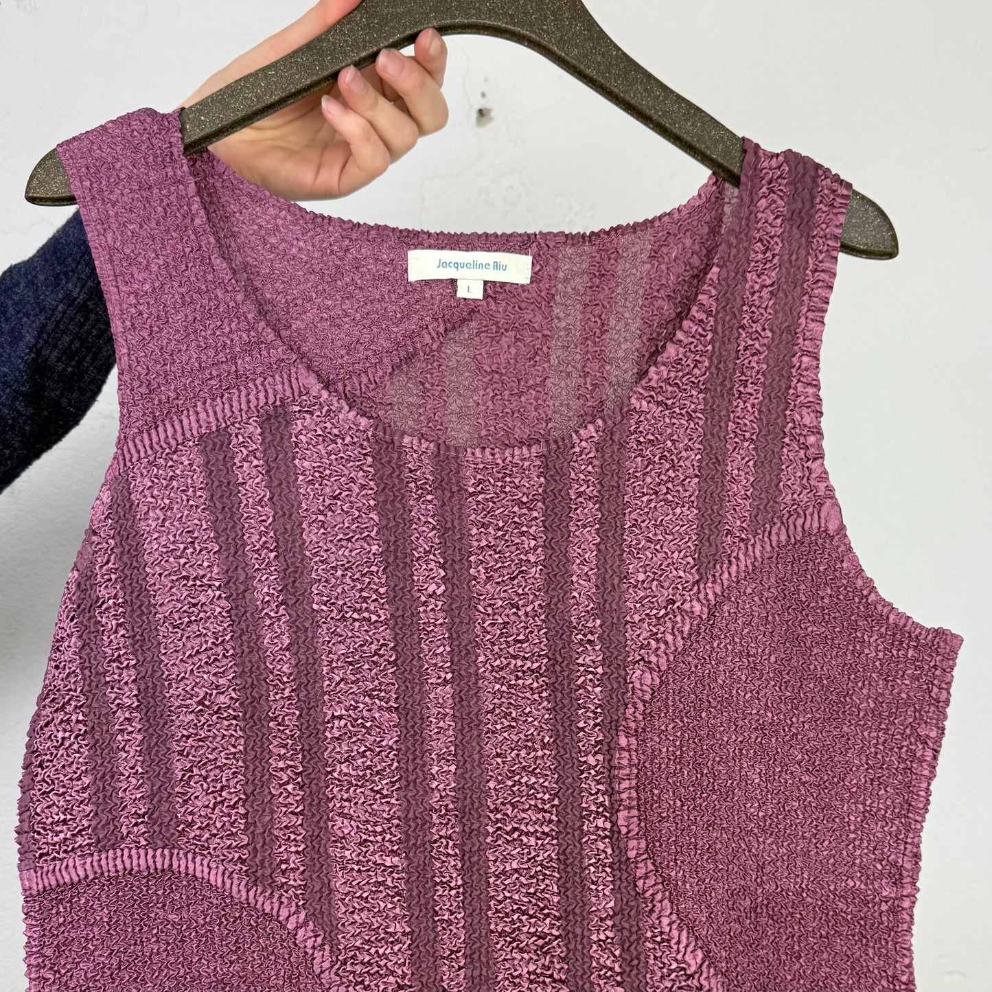Kuratierter Vintage Onlineshop nachhaltige Secondhand Kleidung online kaufen, Online Shop Vintage, Vintage Online Shop, Second Hand Online Shop, gebraucht, zweite Hand, reused, preloved, Y2K, thriftshop, thriftstore, thrifting, thrift shop, thrift store